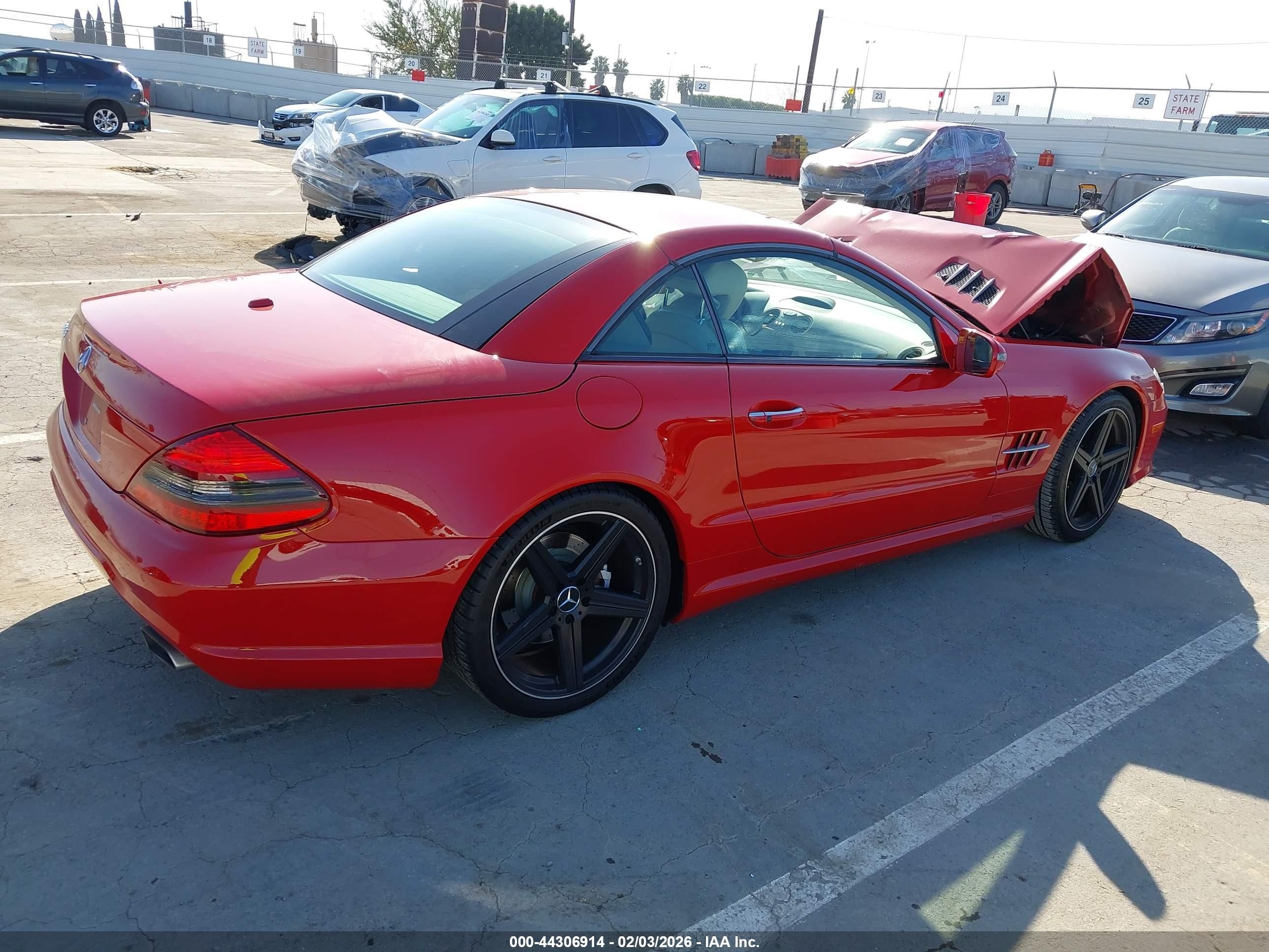 2009 Mercedes-benz Sl 550   Red vin: WDBSK71F99F144041