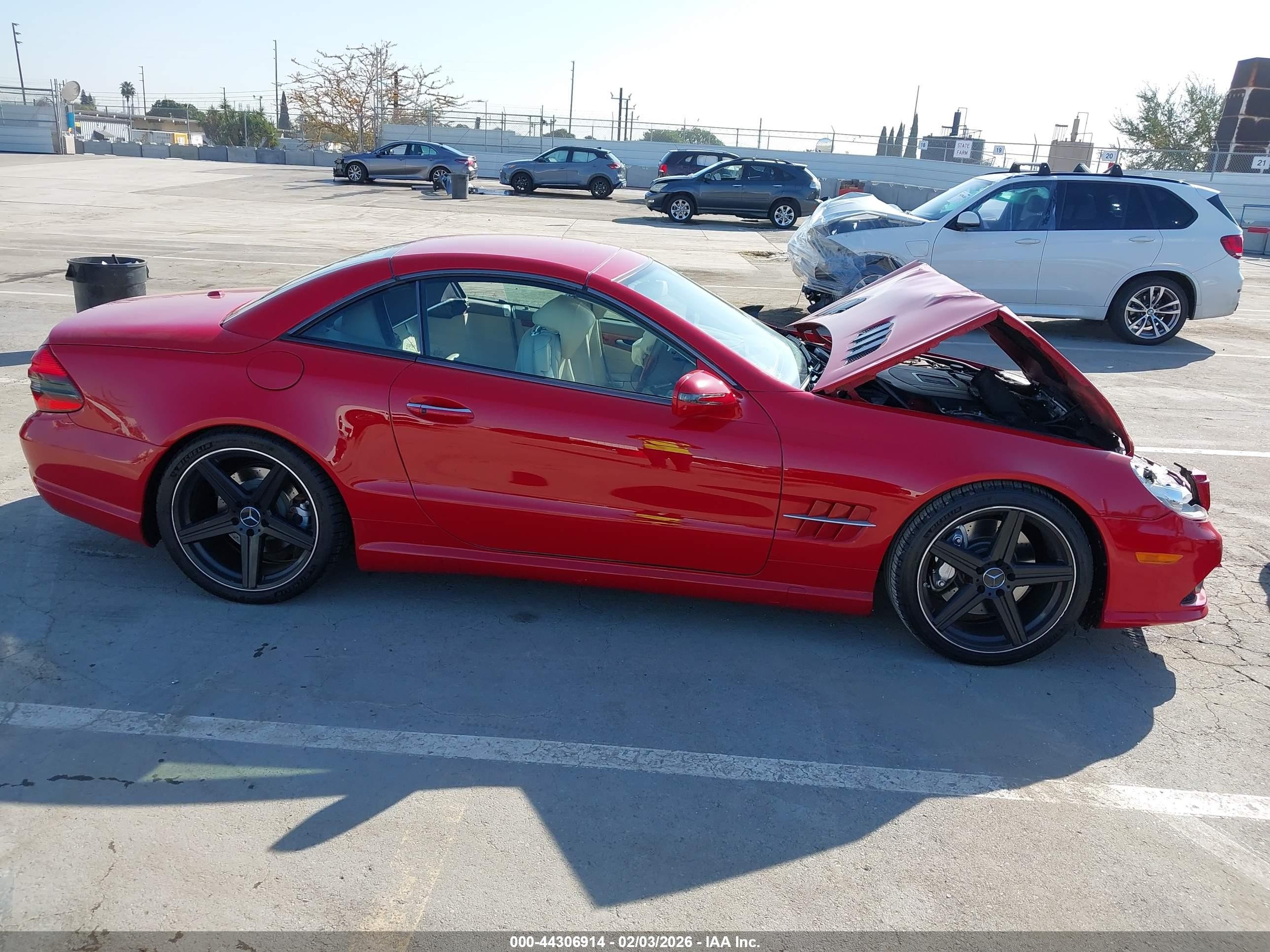 2009 Mercedes-benz Sl 550   Red vin: WDBSK71F99F144041