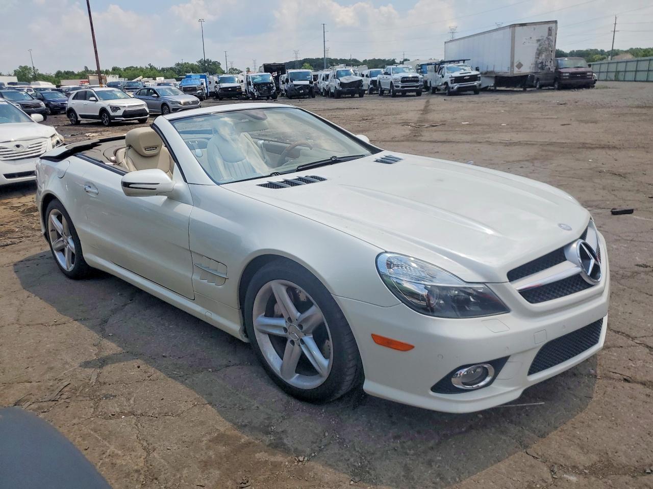 2009 Mercedes-benz Sl 550 Белый vin: WDBSK71F99F151975