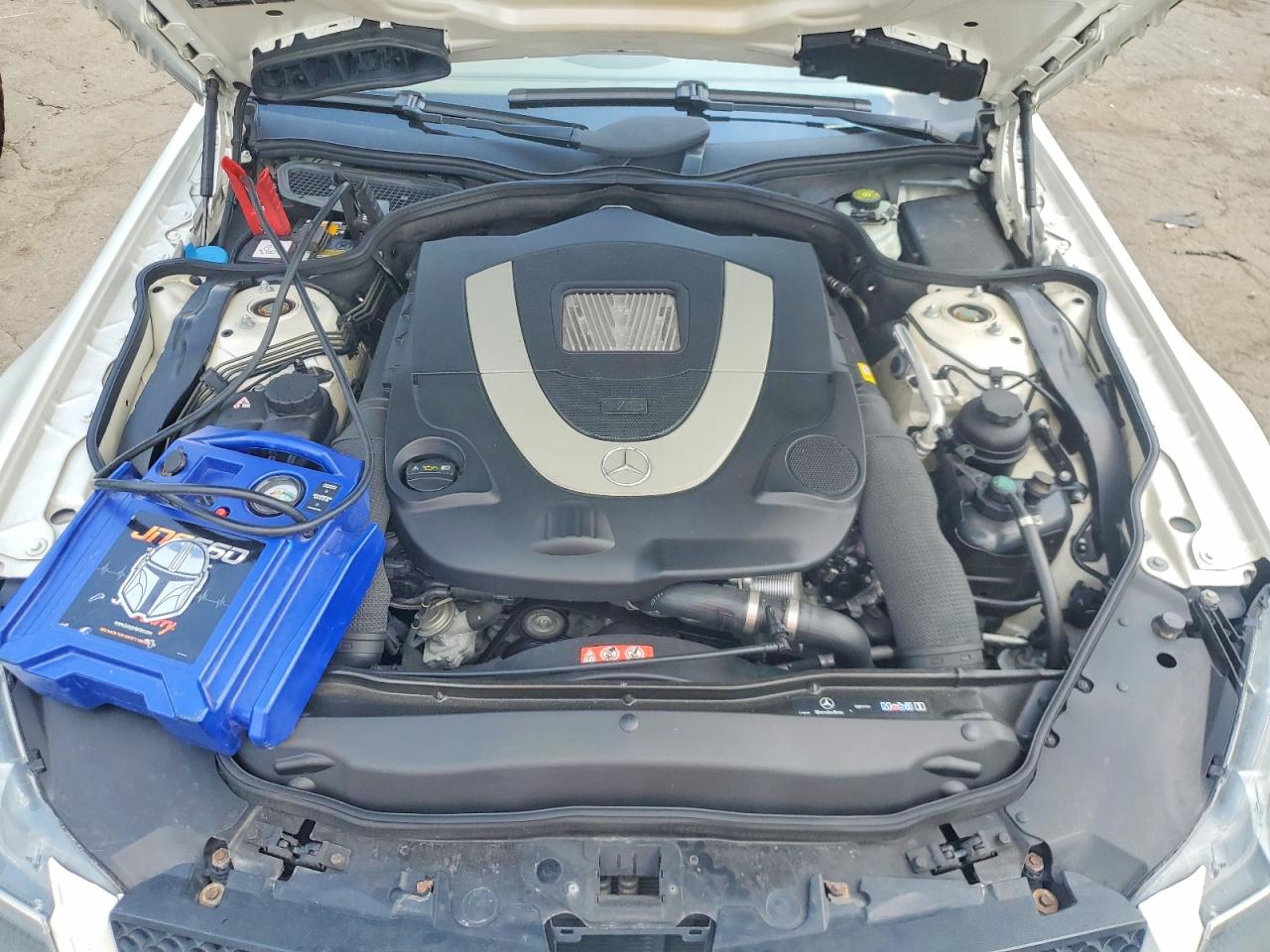 2009 Mercedes-benz Sl 550 Белый vin: WDBSK71F99F151975