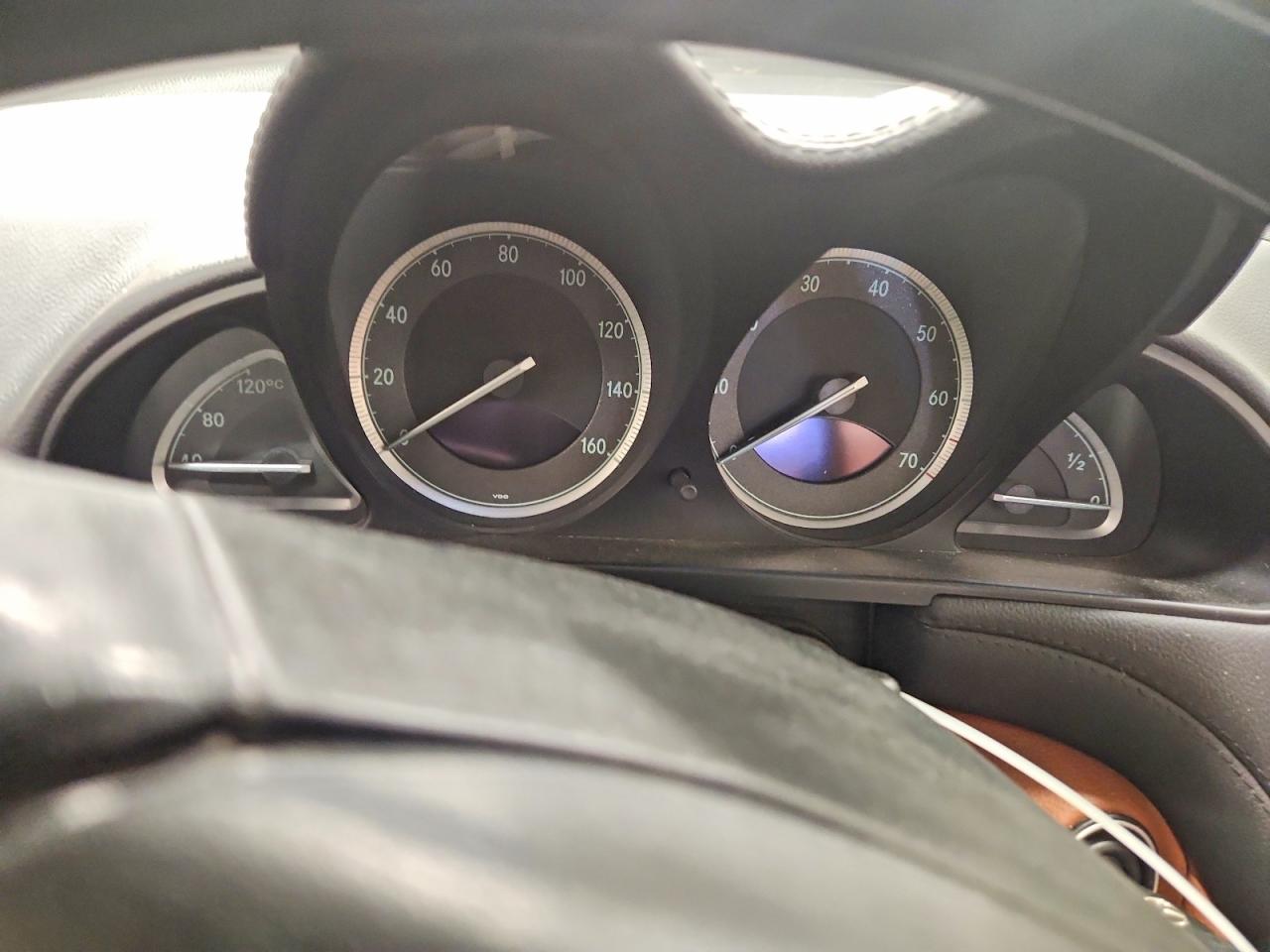 2007 Mercedes-benz Sl 550 Silver vin: WDBSK71FX7F118612