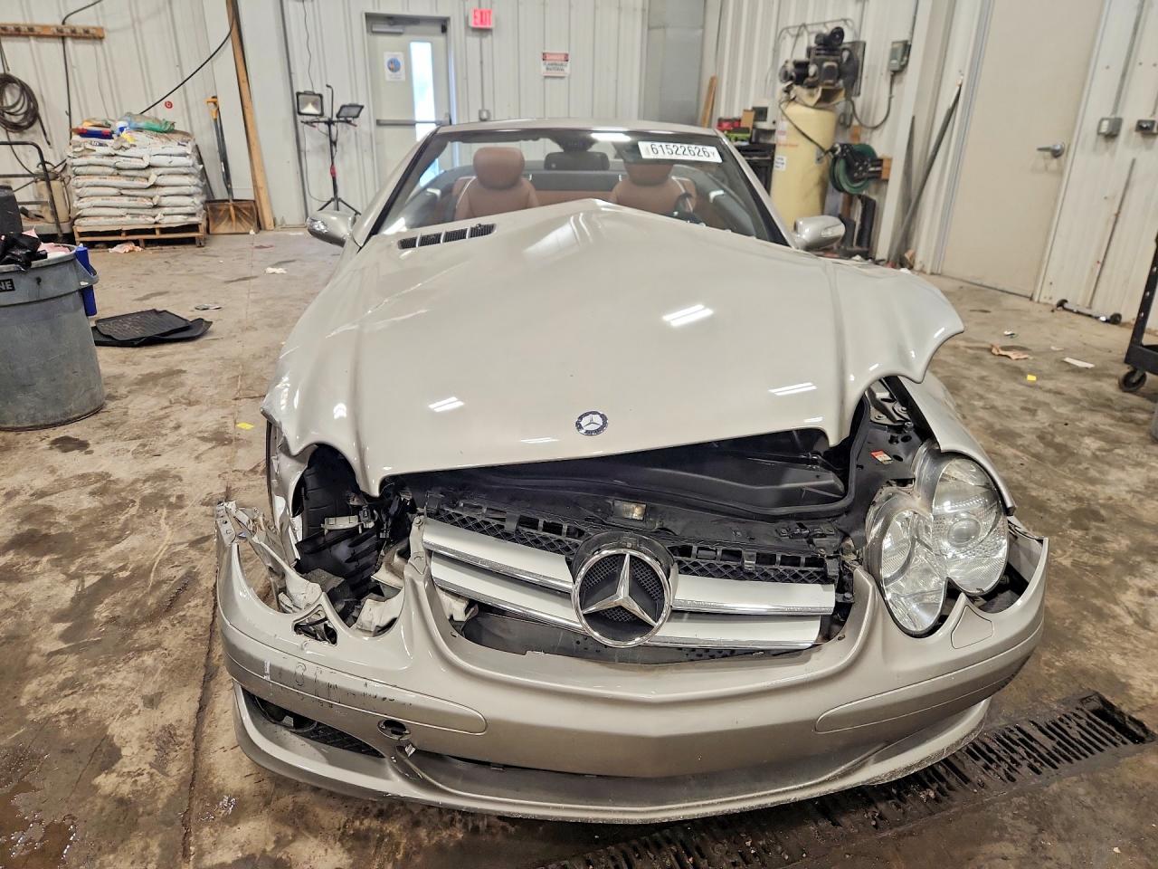 2007 Mercedes-benz Sl 550 Silver vin: WDBSK71FX7F118612