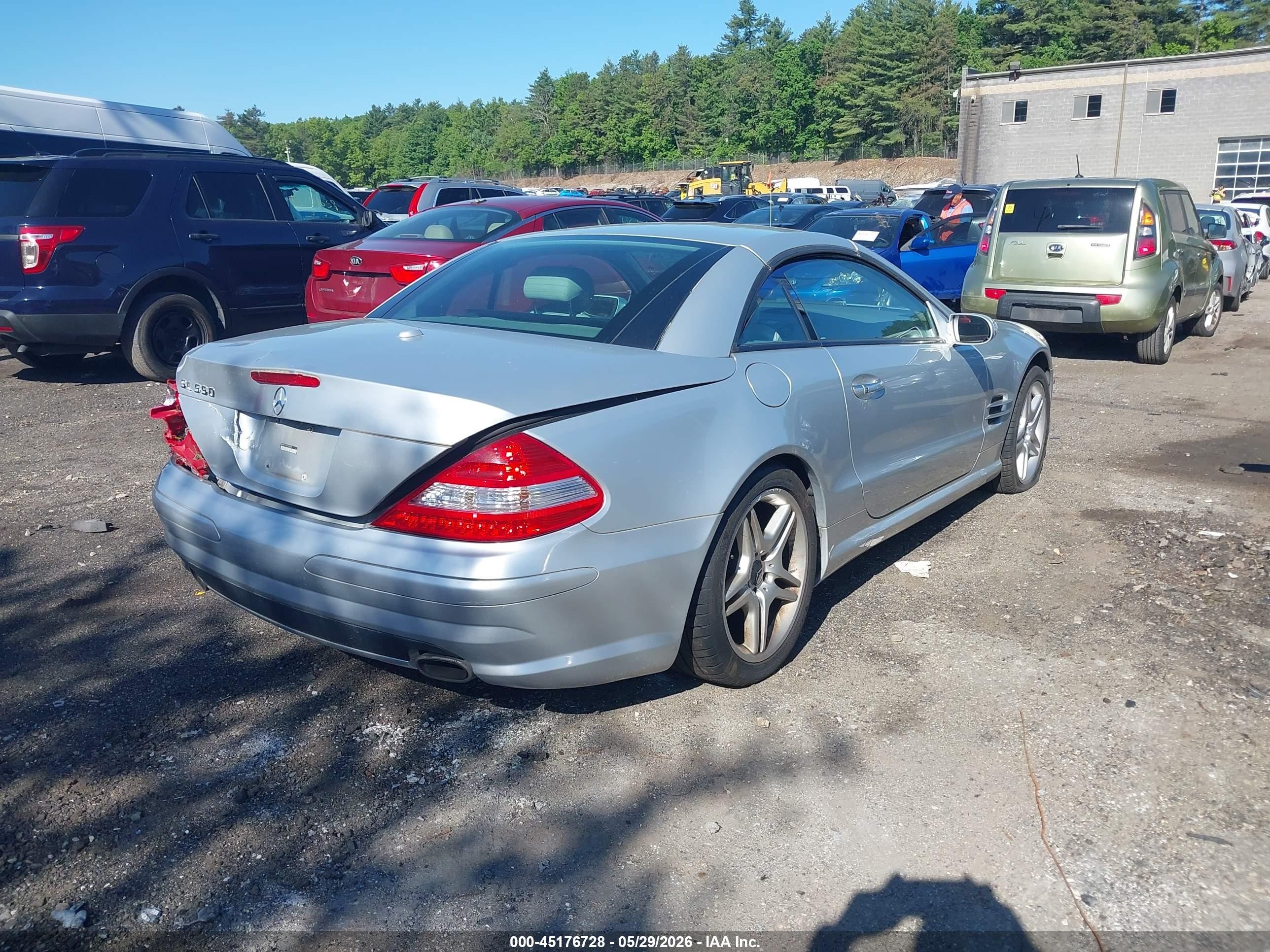 2007 Mercedes-benz Sl 550   Silver vin: WDBSK71FX7F130288