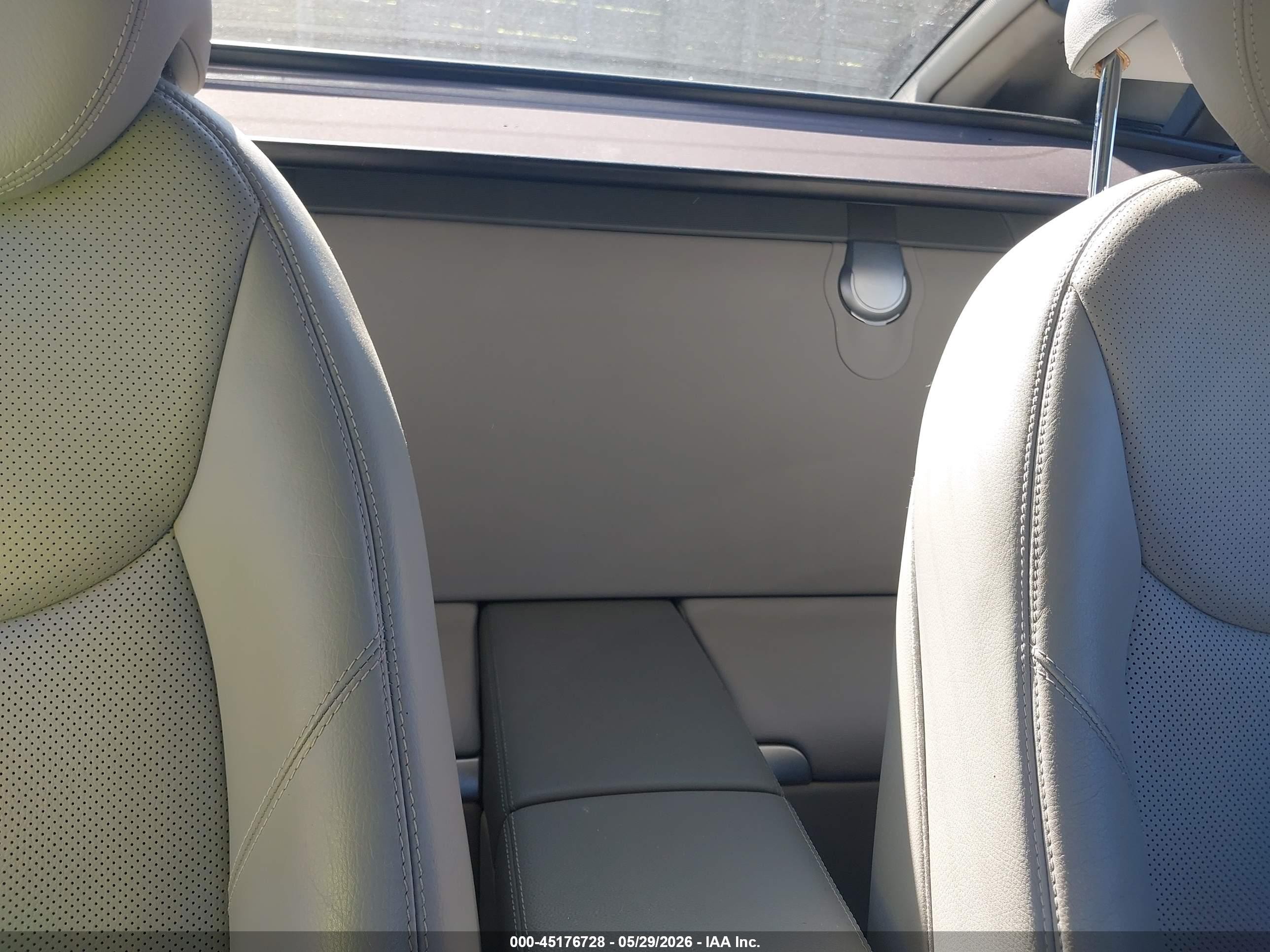 2007 Mercedes-benz Sl 550   Silver vin: WDBSK71FX7F130288