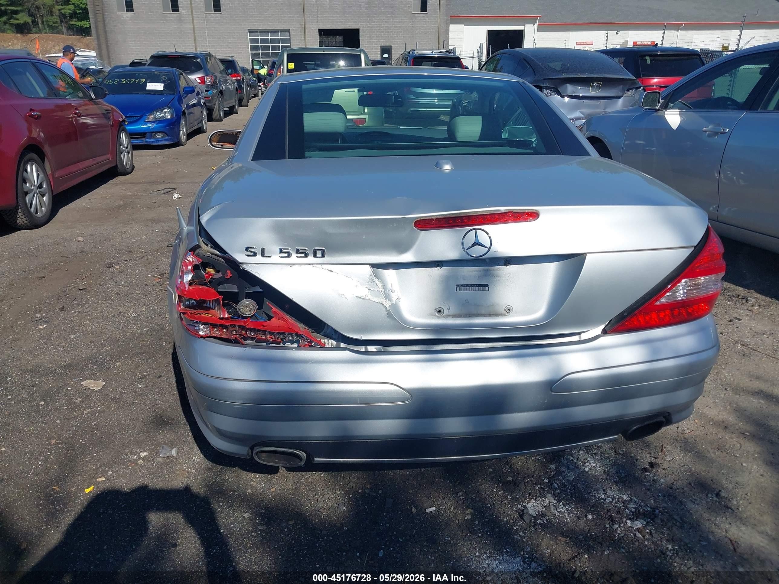 2007 Mercedes-benz Sl 550   Silver vin: WDBSK71FX7F130288