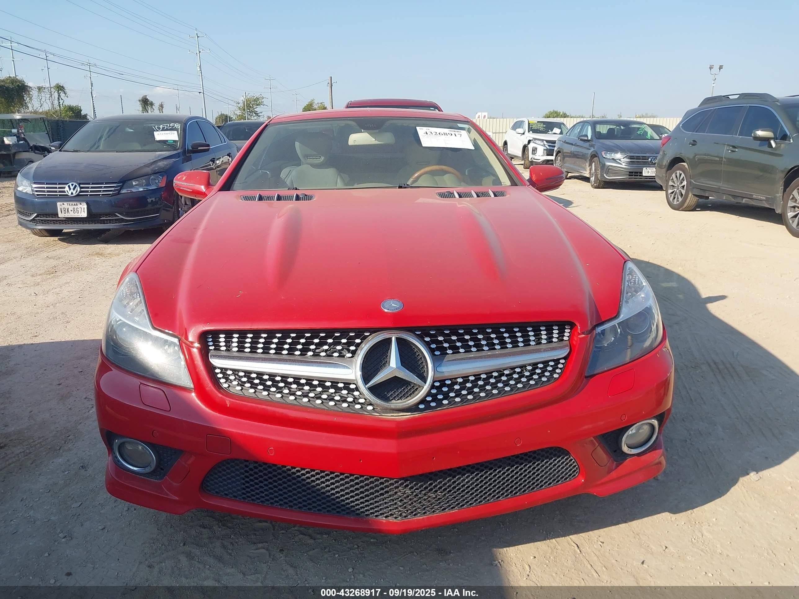 2009 Mercedes-benz Sl 550   Red vin: WDBSK71FX9F149054