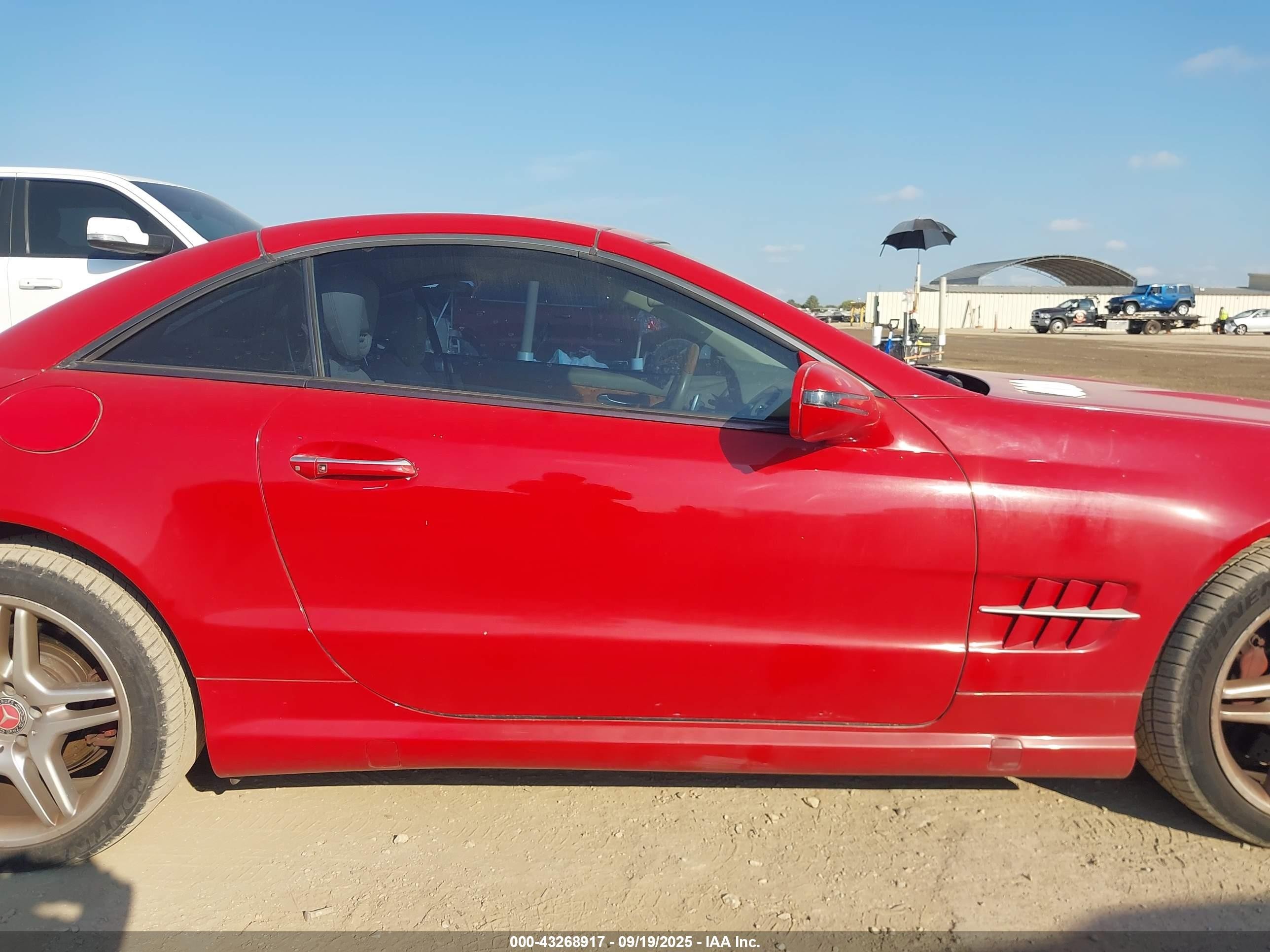 2009 Mercedes-benz Sl 550   Red vin: WDBSK71FX9F149054