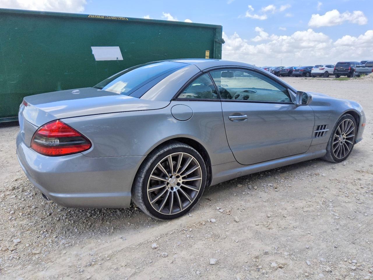 2009 Mercedes-benz Sl 550 Silver vin: WDBSK71FX9F155727