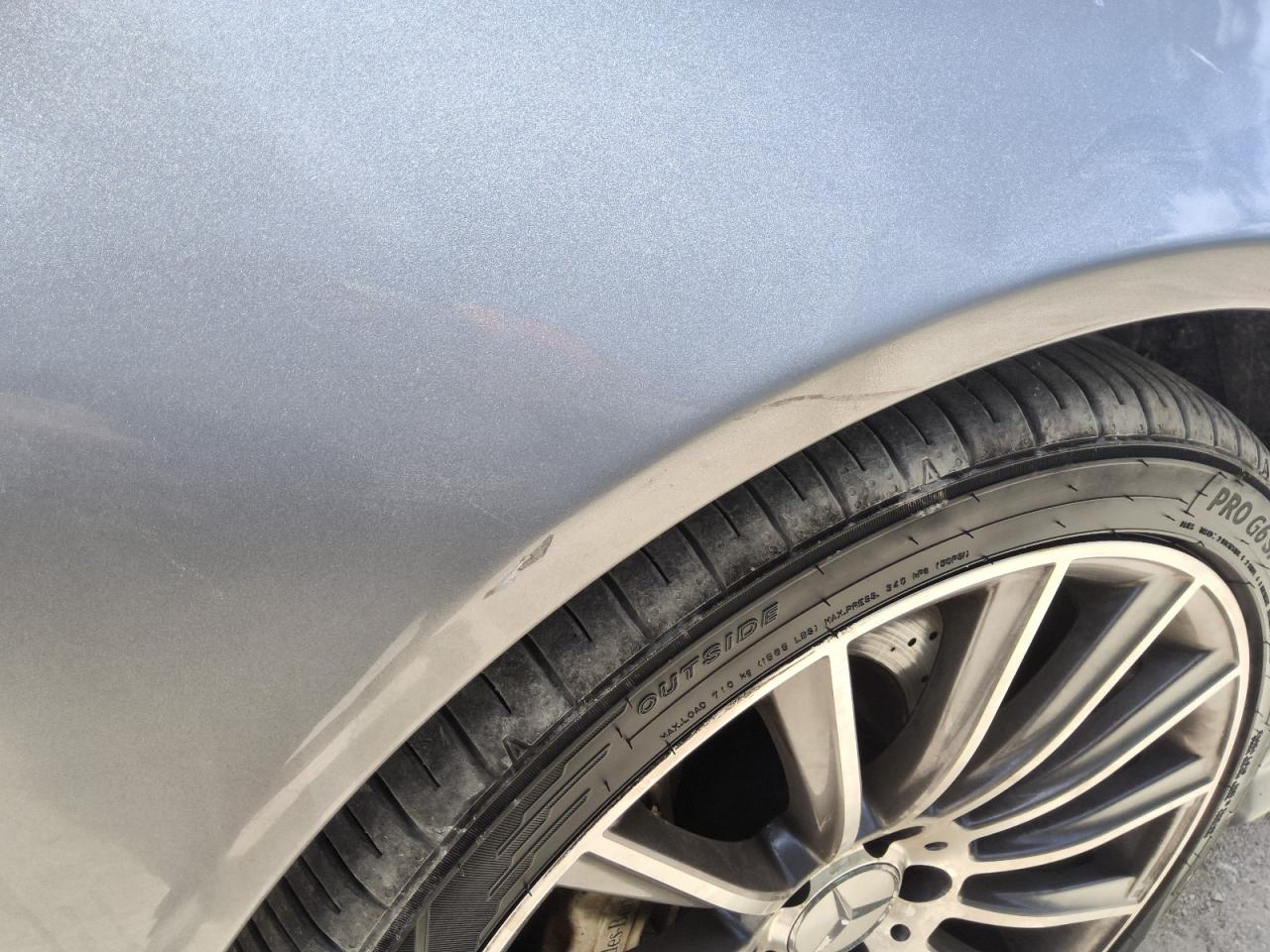 2009 Mercedes-benz Sl 550 Silver vin: WDBSK71FX9F155727 Damage: Right Front Fender, Heavy Scratch, 3 To 4 Inches