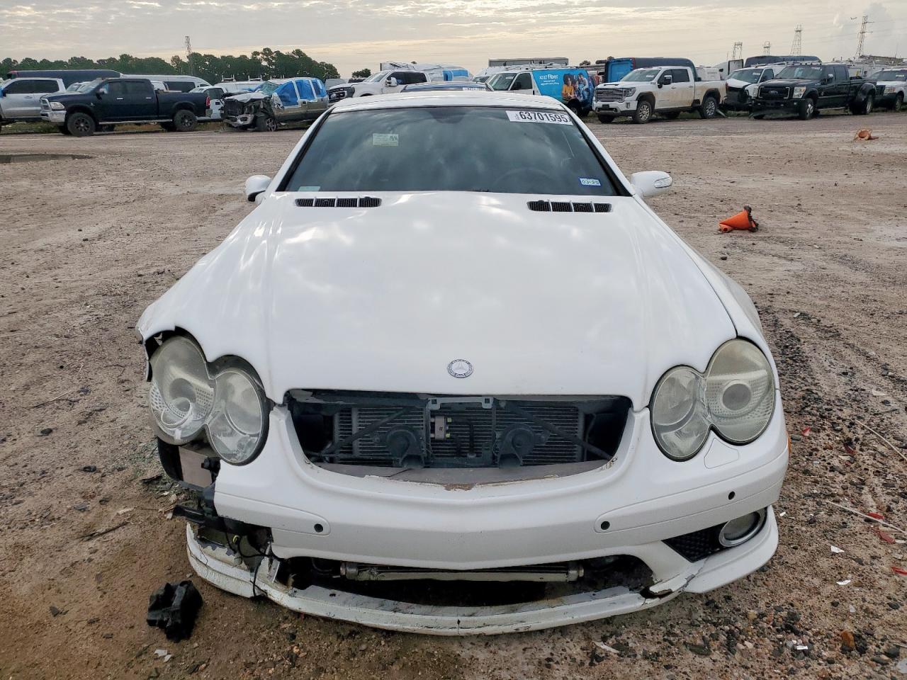 2007 Mercedes-benz Sl 55 Amg White vin: WDBSK72F67F131789