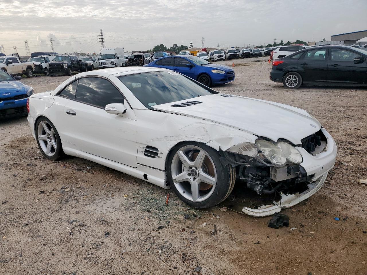 2007 Mercedes-benz Sl 55 Amg White vin: WDBSK72F67F131789