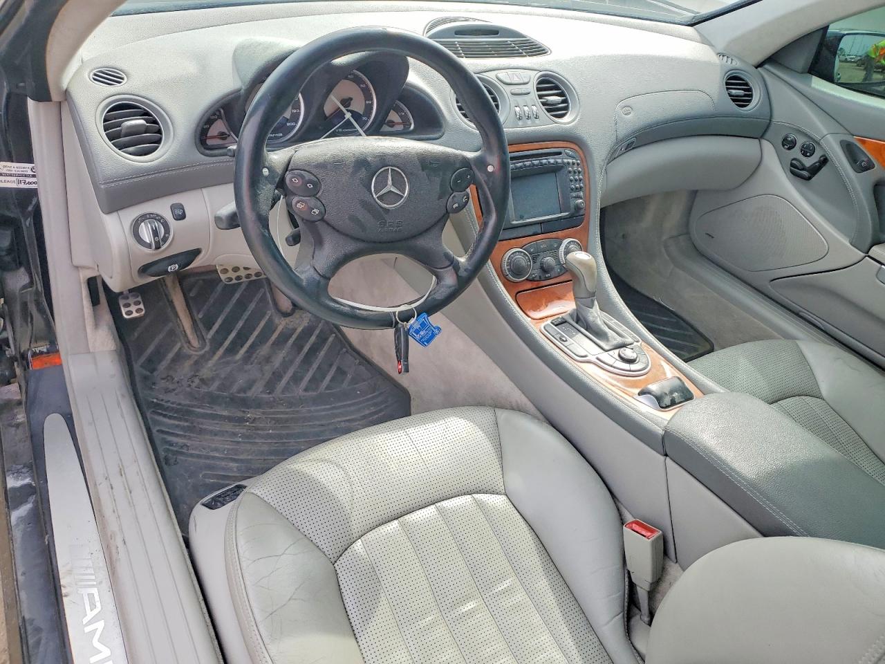 2004 Mercedes-benz Sl 55 Amg Черный vin: WDBSK74F24F078033