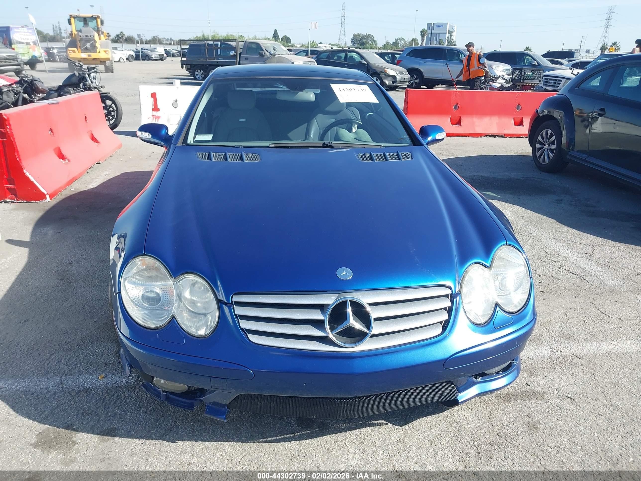 2003 Mercedes-benz Sl 55 Amg   Синий vin: WDBSK74F43F057750