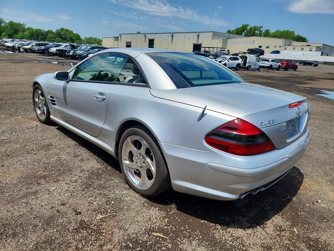 2005 Mercedes-benz Sl 55 Amg Silver vin: WDBSK74F45F092839
