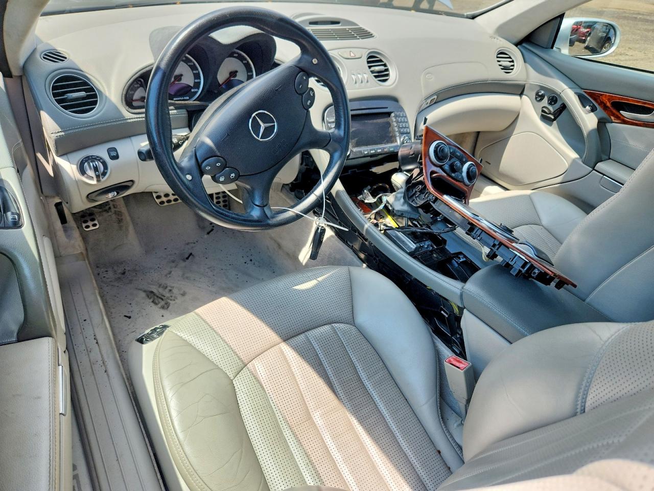 2005 Mercedes-benz Sl 55 Amg Silver vin: WDBSK74F45F092839