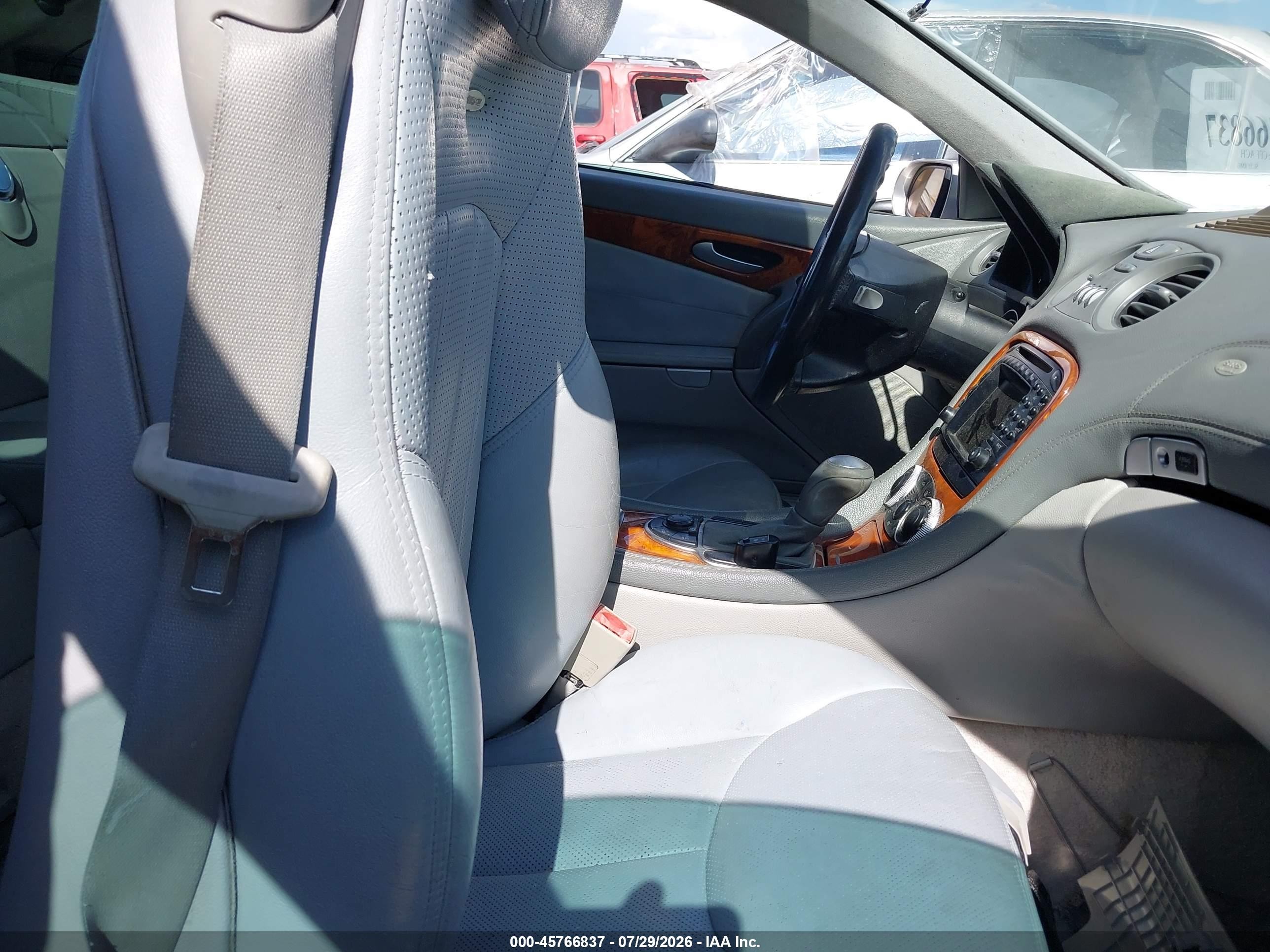 2004 Mercedes-benz Sl 55 Amg   Silver vin: WDBSK74F54F071819