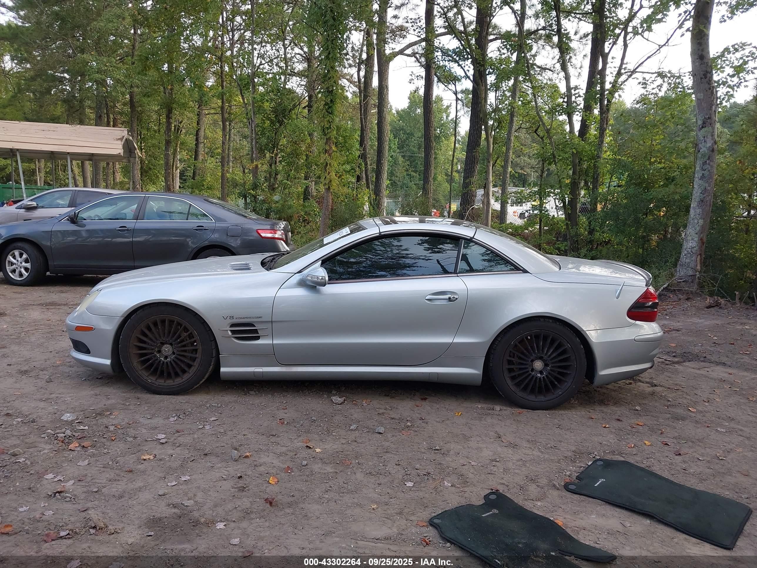2003 Mercedes-benz Sl 55 Amg   Silver vin: WDBSK74F63F045826