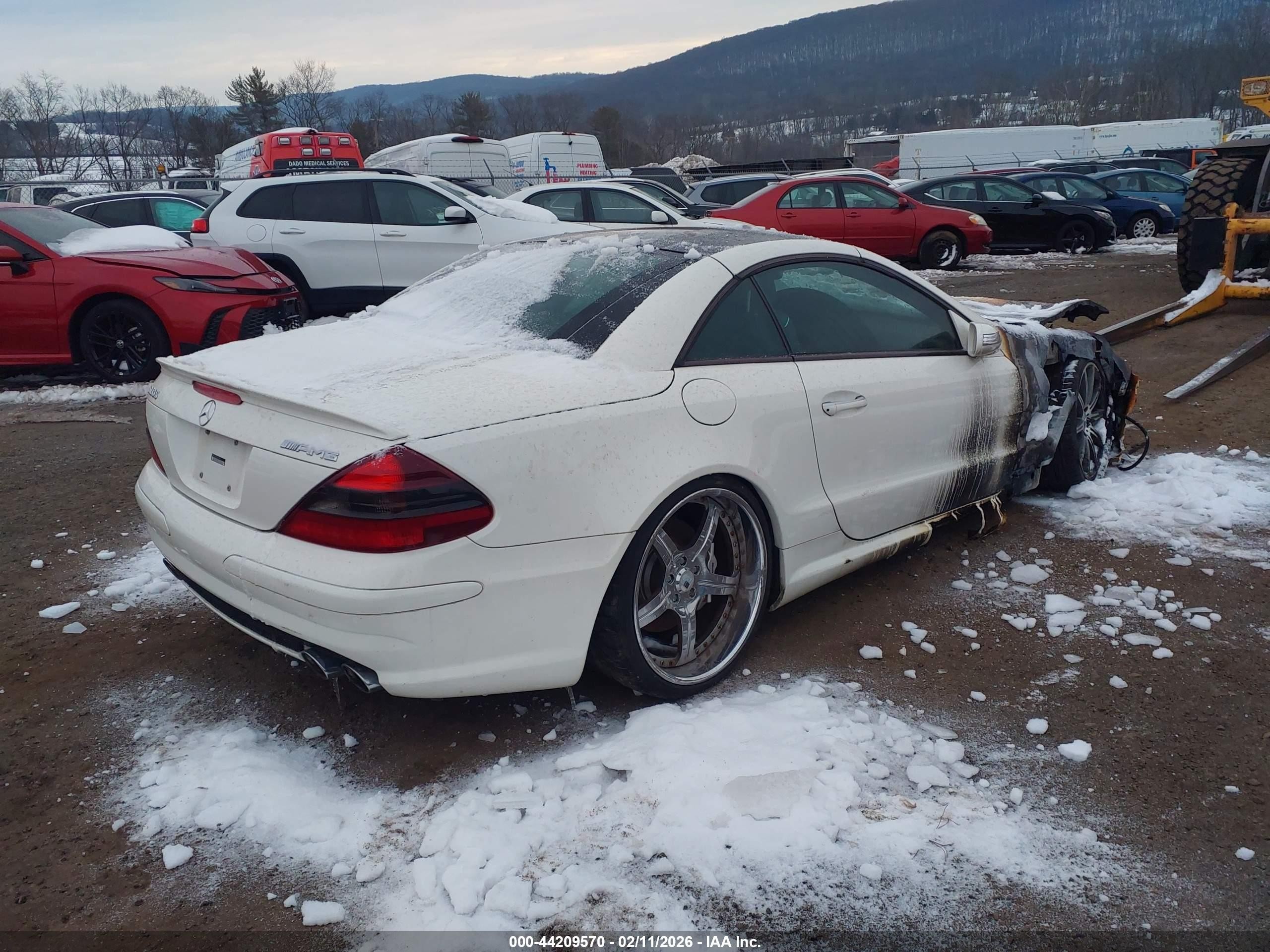 2004 Mercedes-benz Sl 55 Amg   White vin: WDBSK74F64F069237
