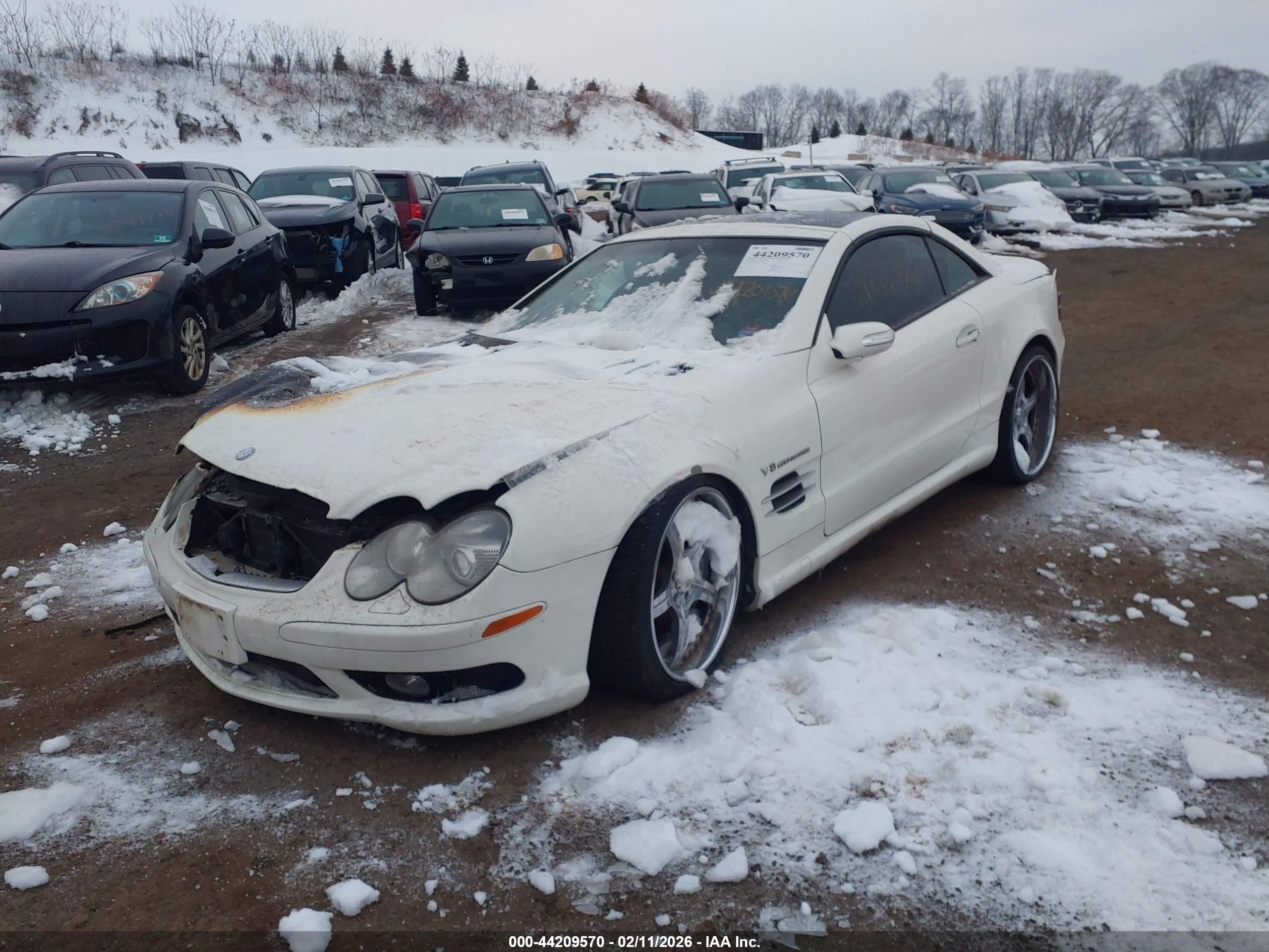 2004 Mercedes-benz Sl 55 Amg   White vin: WDBSK74F64F069237