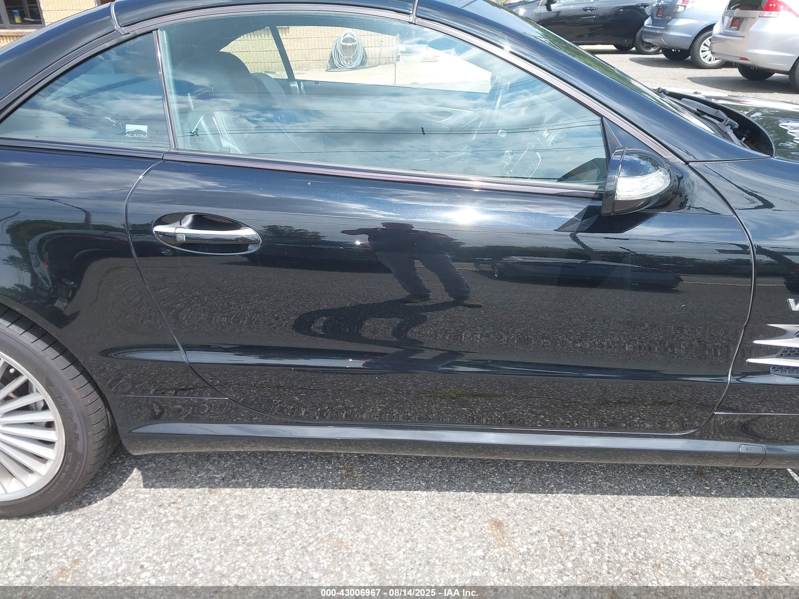 2004 Mercedes-benz Sl 55 Amg   Черный vin: WDBSK74F64F074809