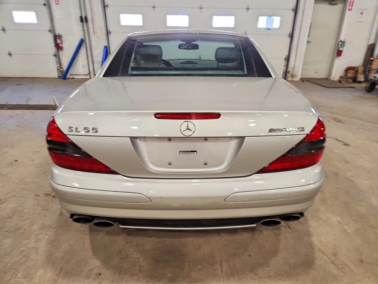 2004 Mercedes-benz Sl 55 Amg Серебряный vin: WDBSK74F74F073166