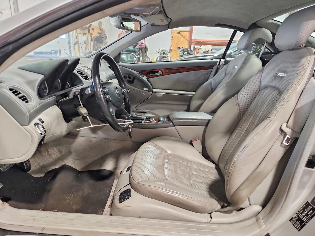 2004 Mercedes-benz Sl 55 Amg Серебряный vin: WDBSK74F74F073166