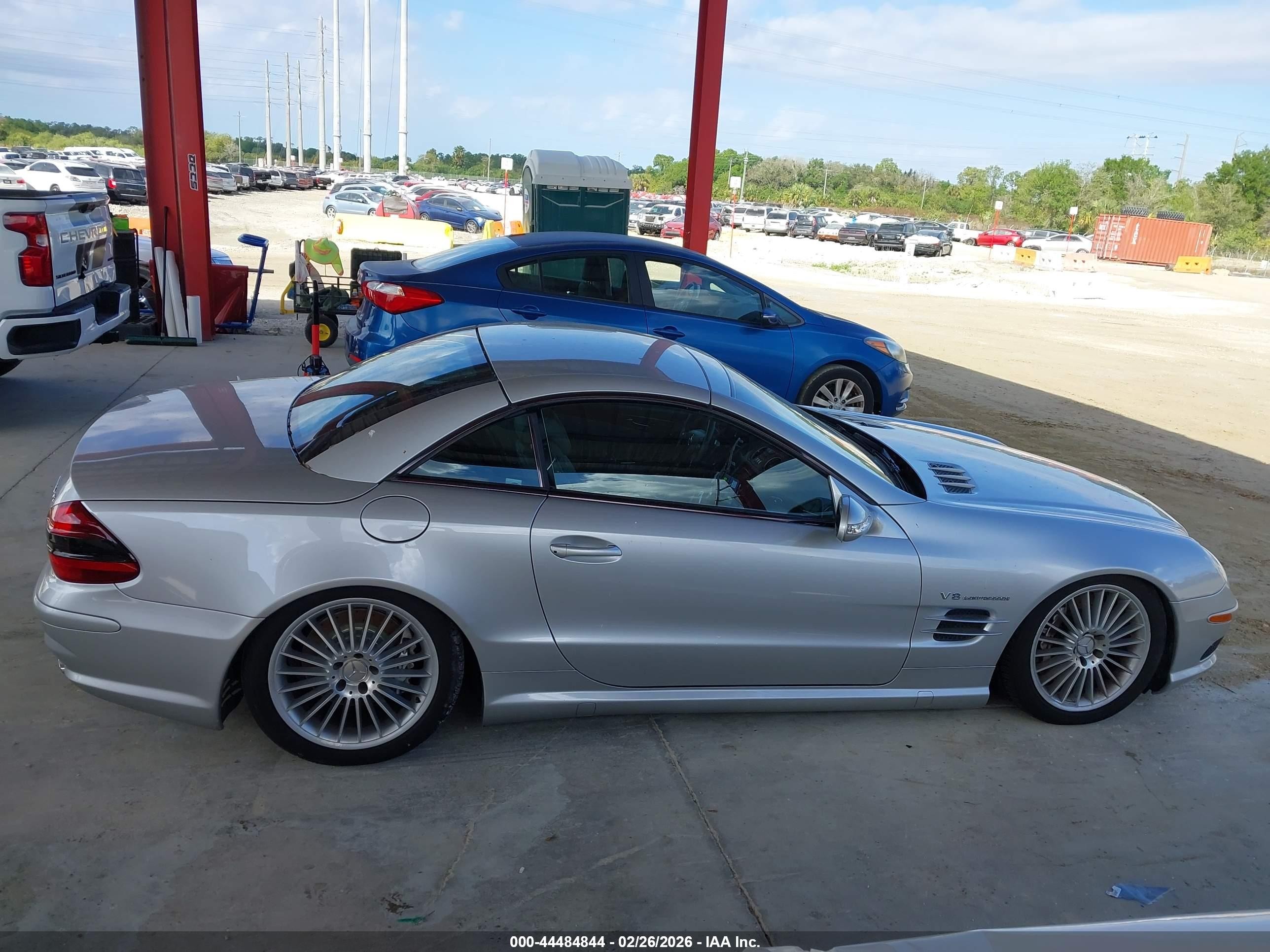 2003 Mercedes-benz Sl 55 Amg   Silver vin: WDBSK74F83F025335