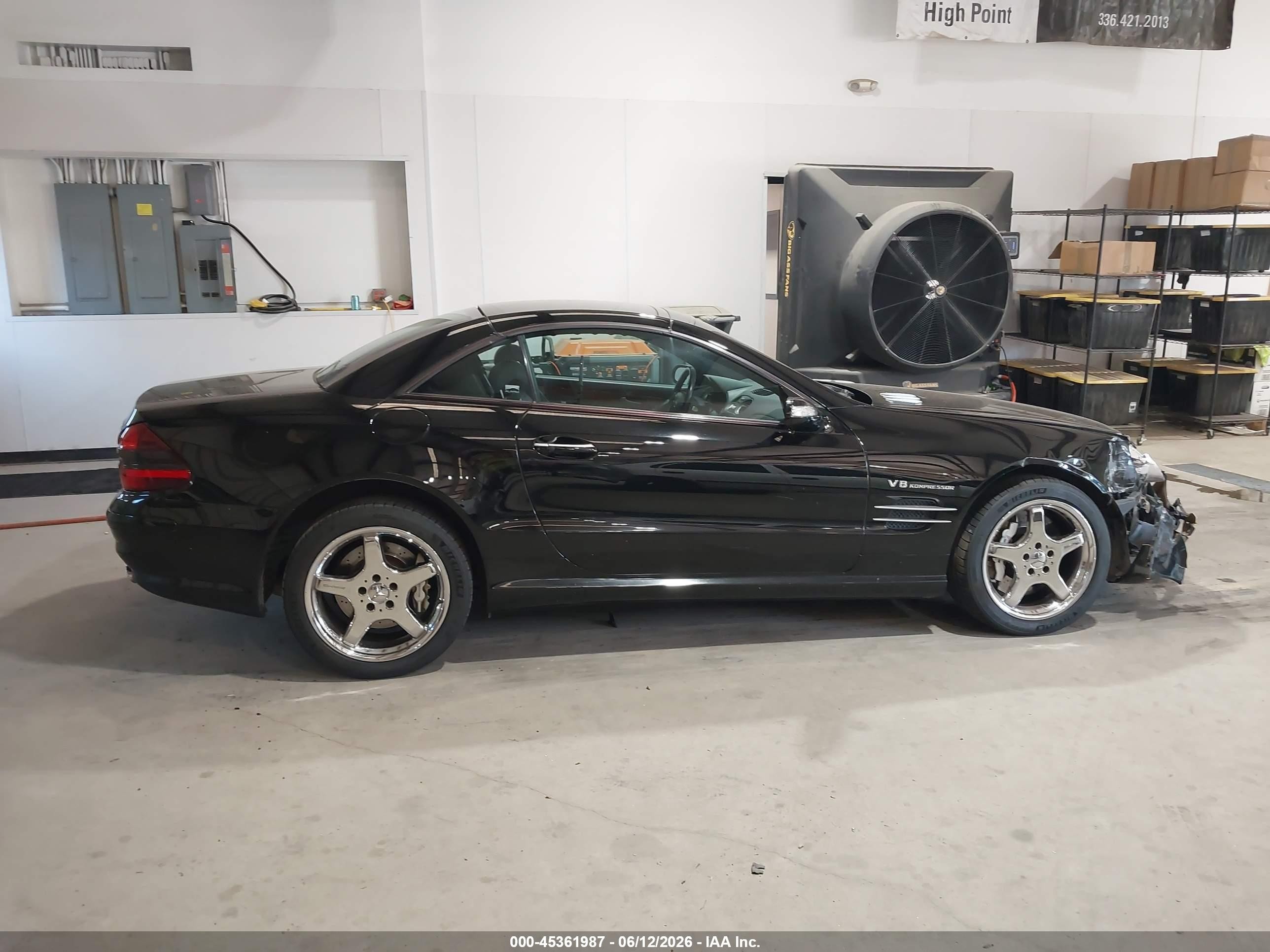 2004 Mercedes-benz Sl 55 Amg   Черный vin: WDBSK74F84F076903