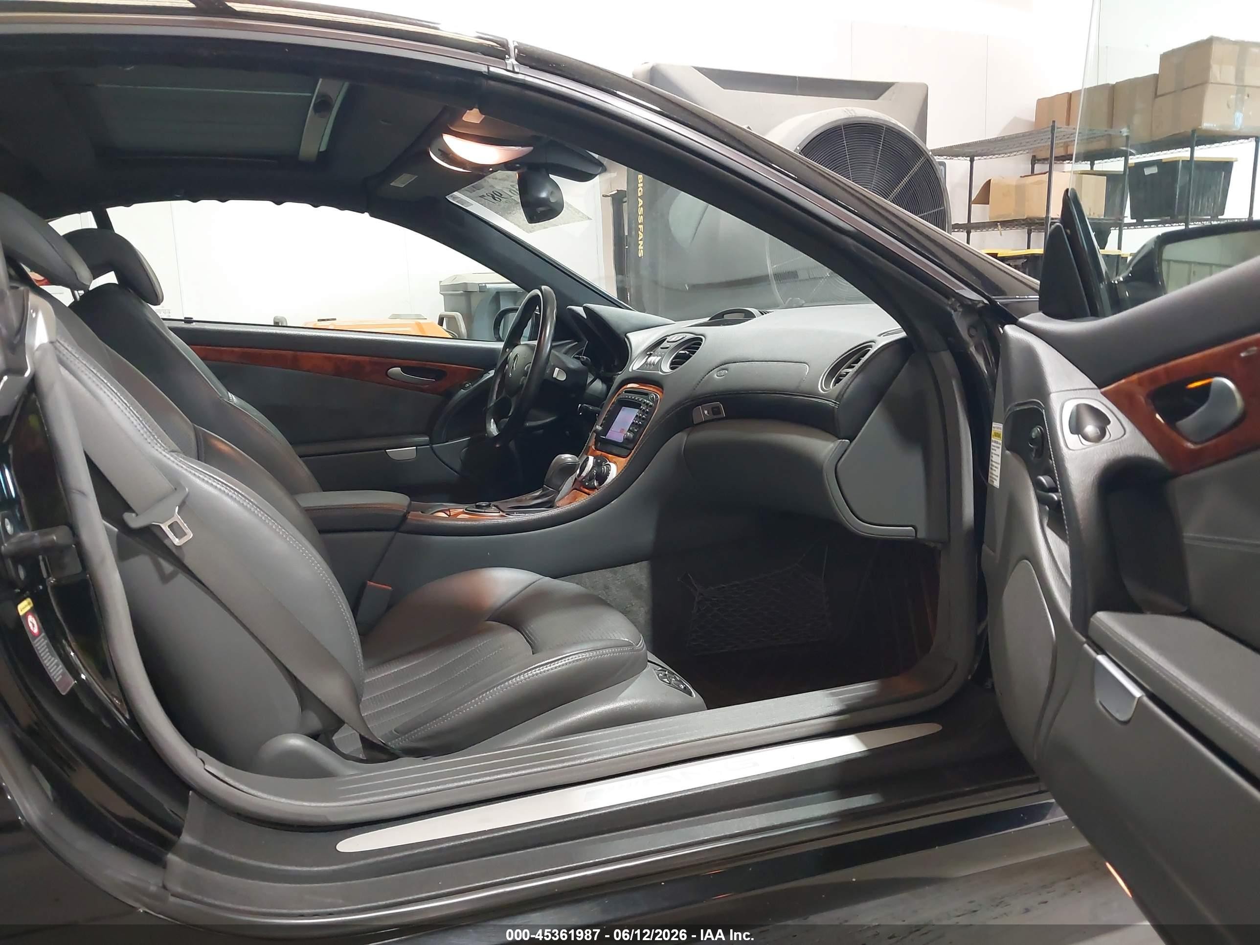 2004 Mercedes-benz Sl 55 Amg   Черный vin: WDBSK74F84F076903