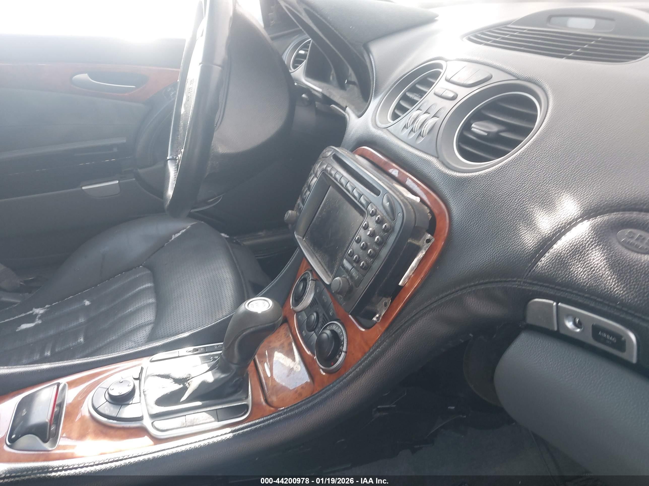 2003 Mercedes-benz Sl 55 Amg   Серебряный vin: WDBSK74FX3F046803