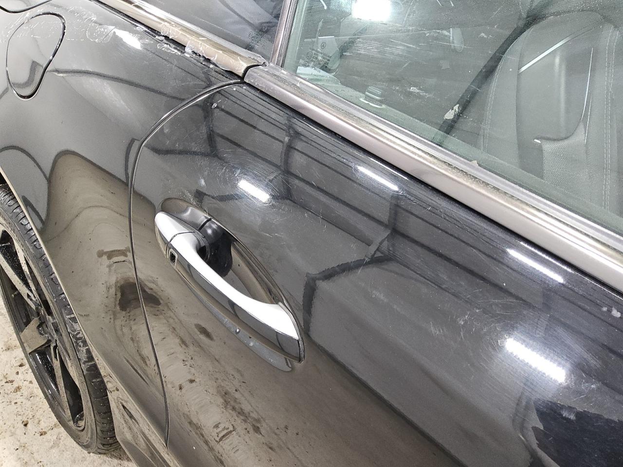 2003 Mercedes-benz Sl 500r Black vin: WDBSK75F03F007670 Damage: Right Front Door, Heavy Scratch, 1 To 2 Inches