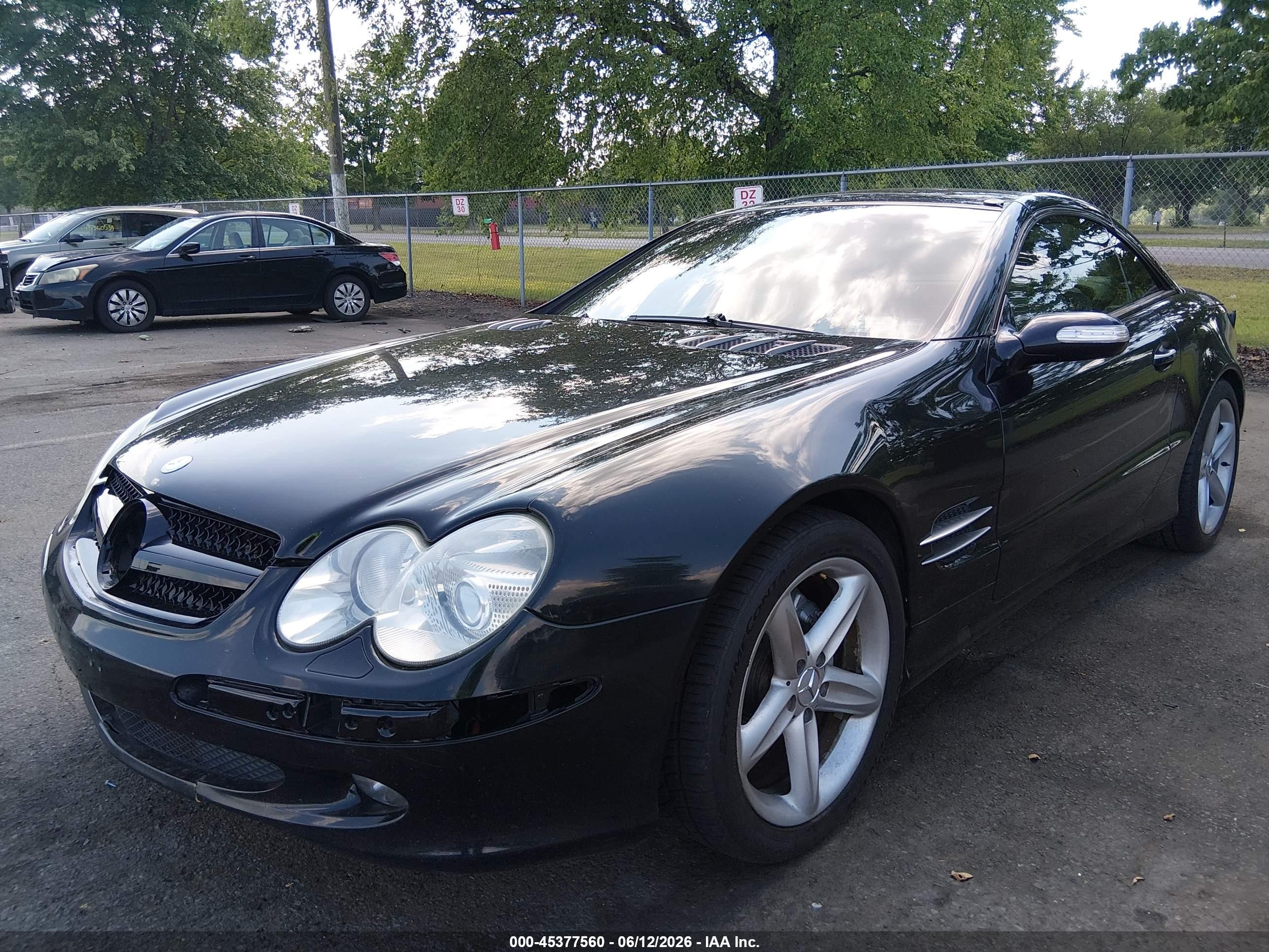 2004 Mercedes-benz Sl 500 Черный vin: WDBSK75F04F072410