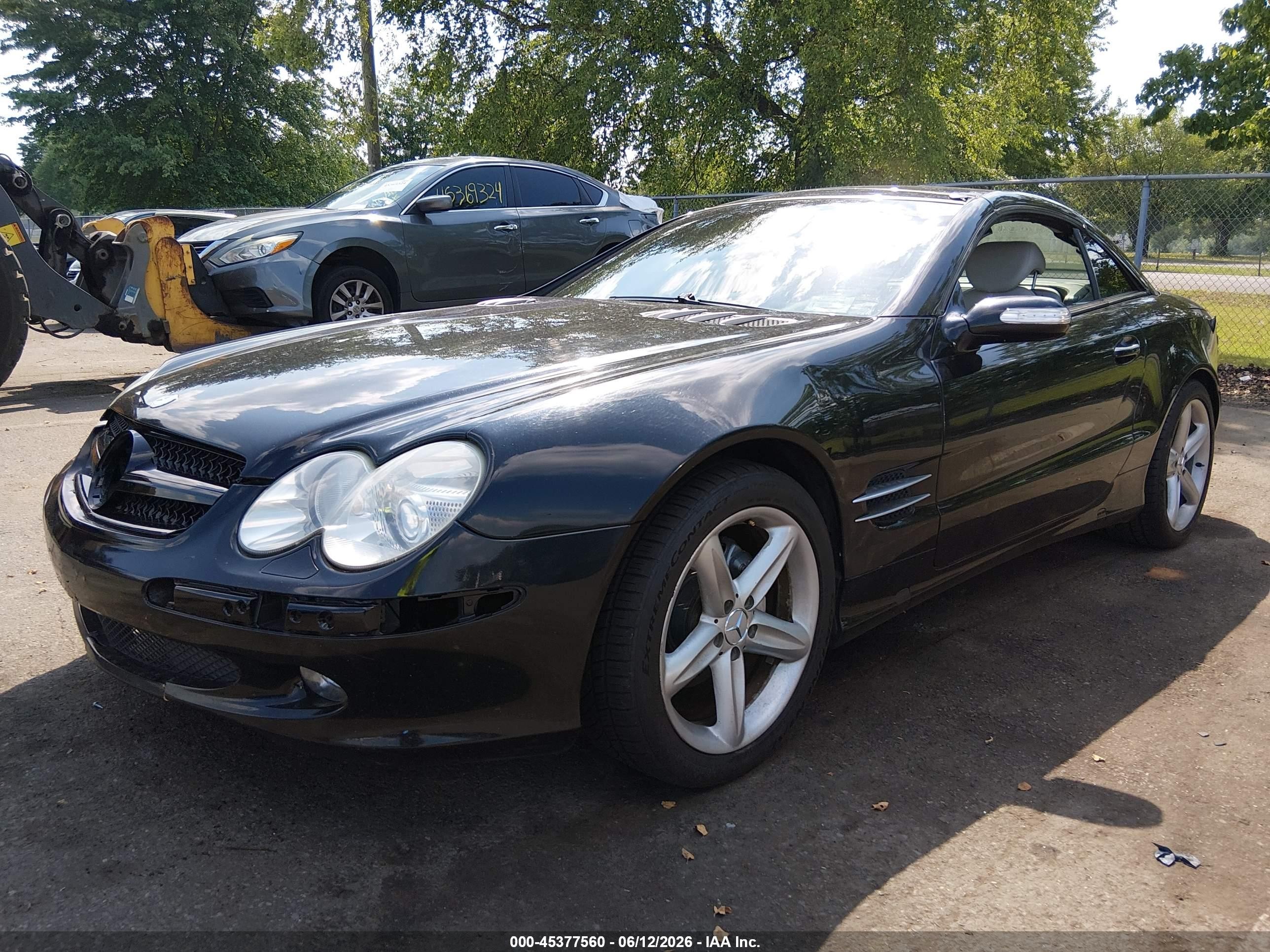 2004 Mercedes-benz Sl 500 Черный vin: WDBSK75F04F072410