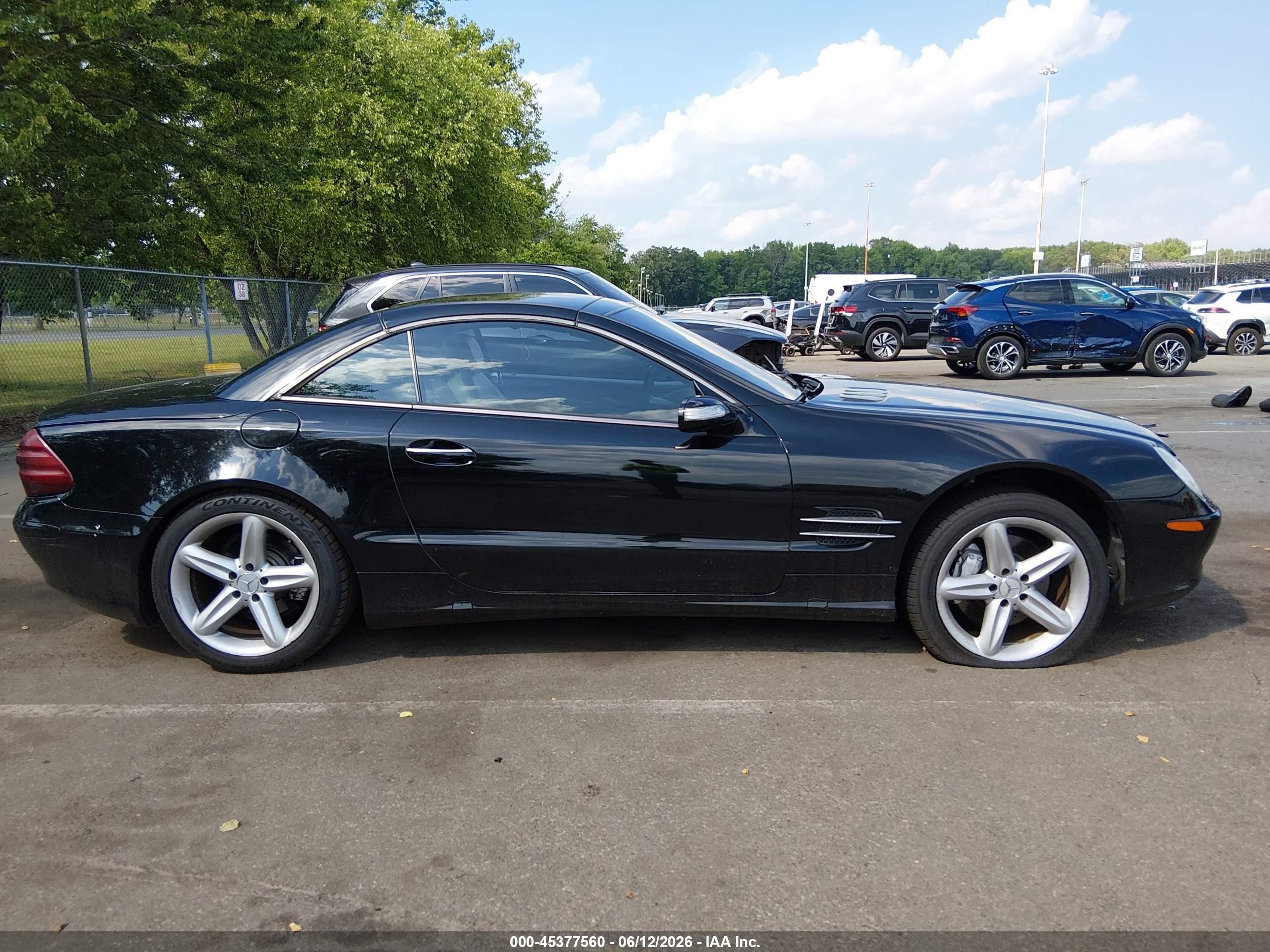 2004 Mercedes-benz Sl 500 Черный vin: WDBSK75F04F072410