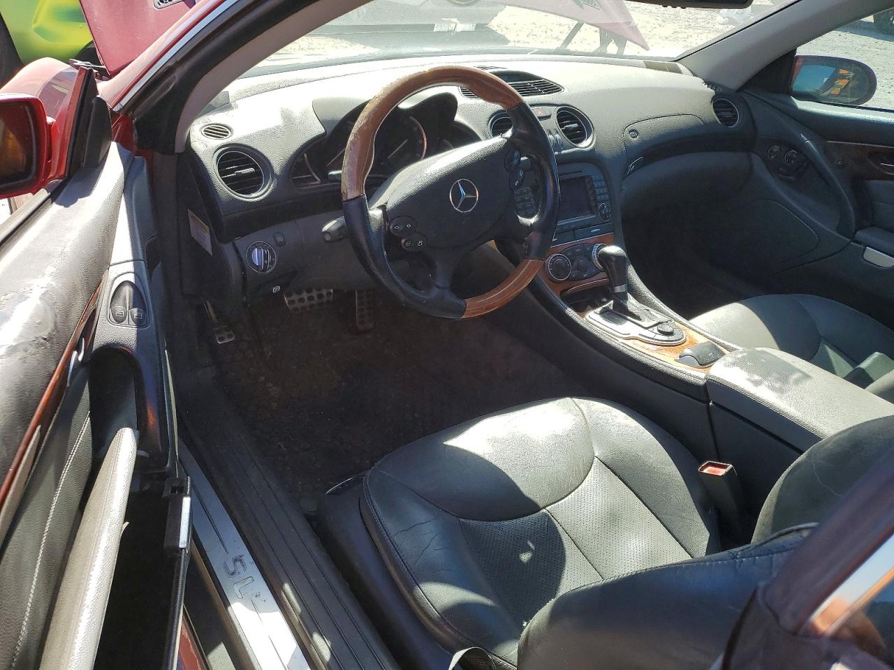 2005 Mercedes-benz Sl 500 Red vin: WDBSK75F05F093808