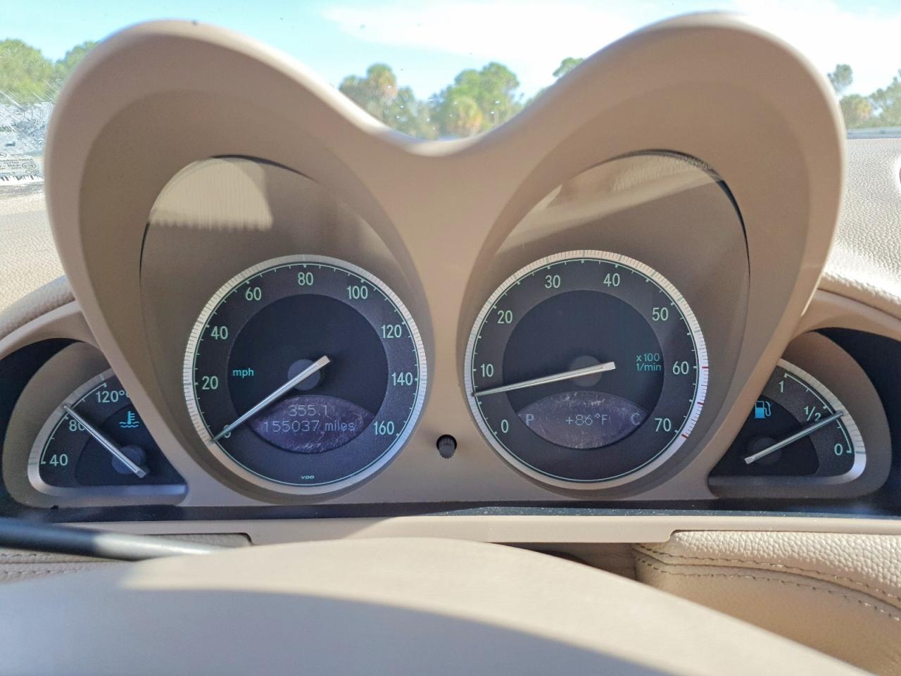 2005 Mercedes-benz Sl 500 Белый vin: WDBSK75F05F098930