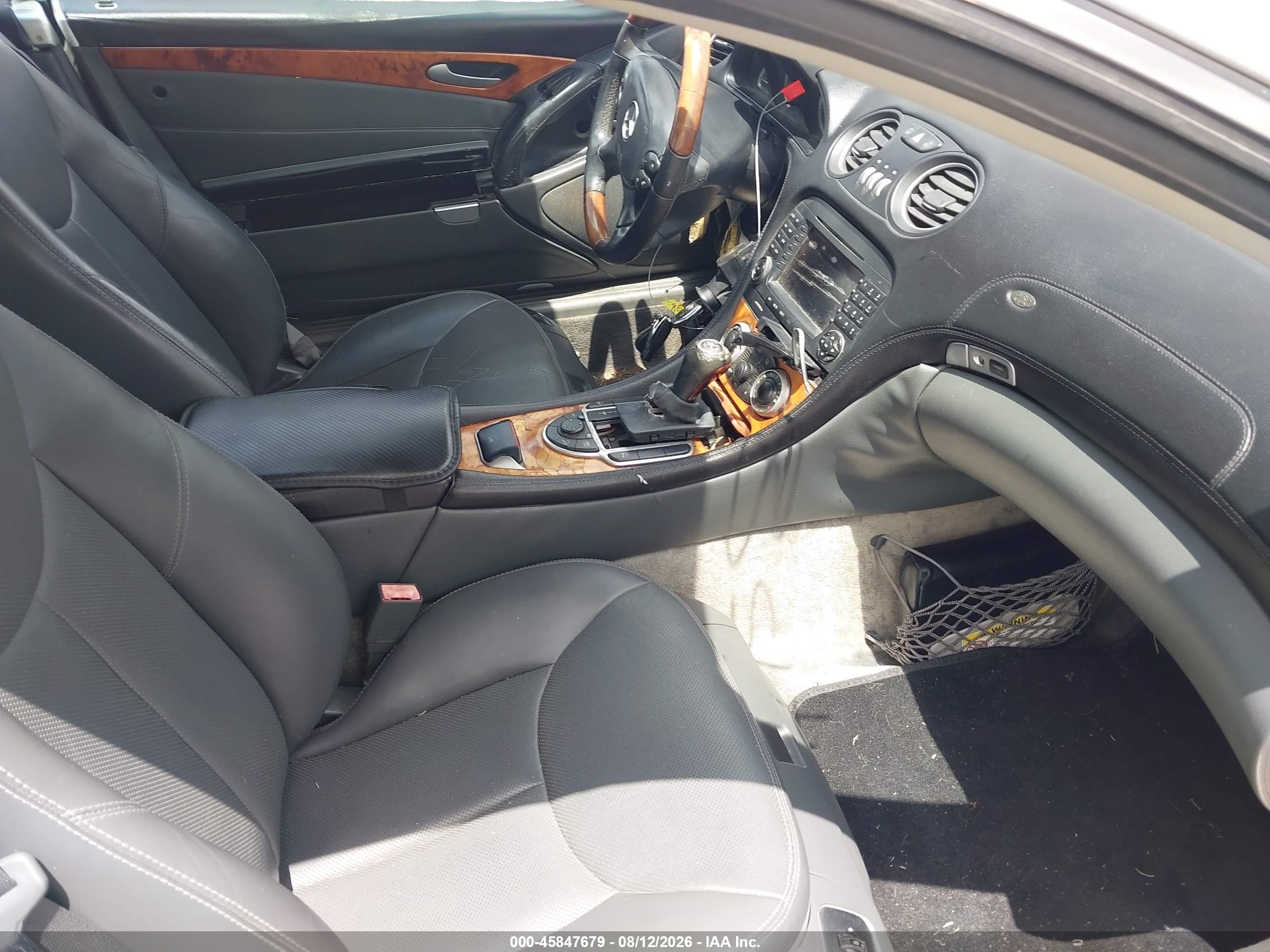 2005 Mercedes-benz Sl 500   Silver vin: WDBSK75F05F099169