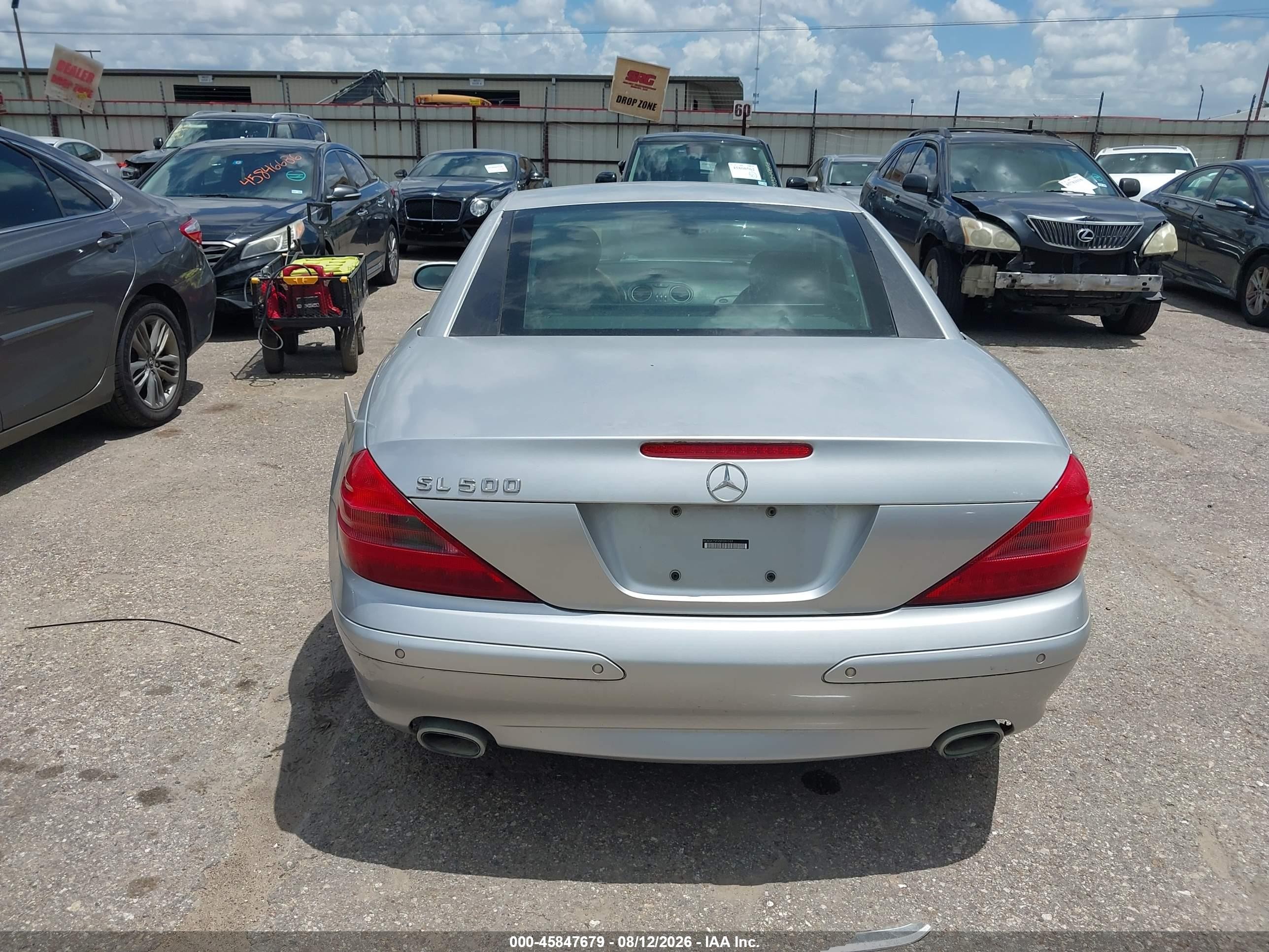 2005 Mercedes-benz Sl 500   Silver vin: WDBSK75F05F099169