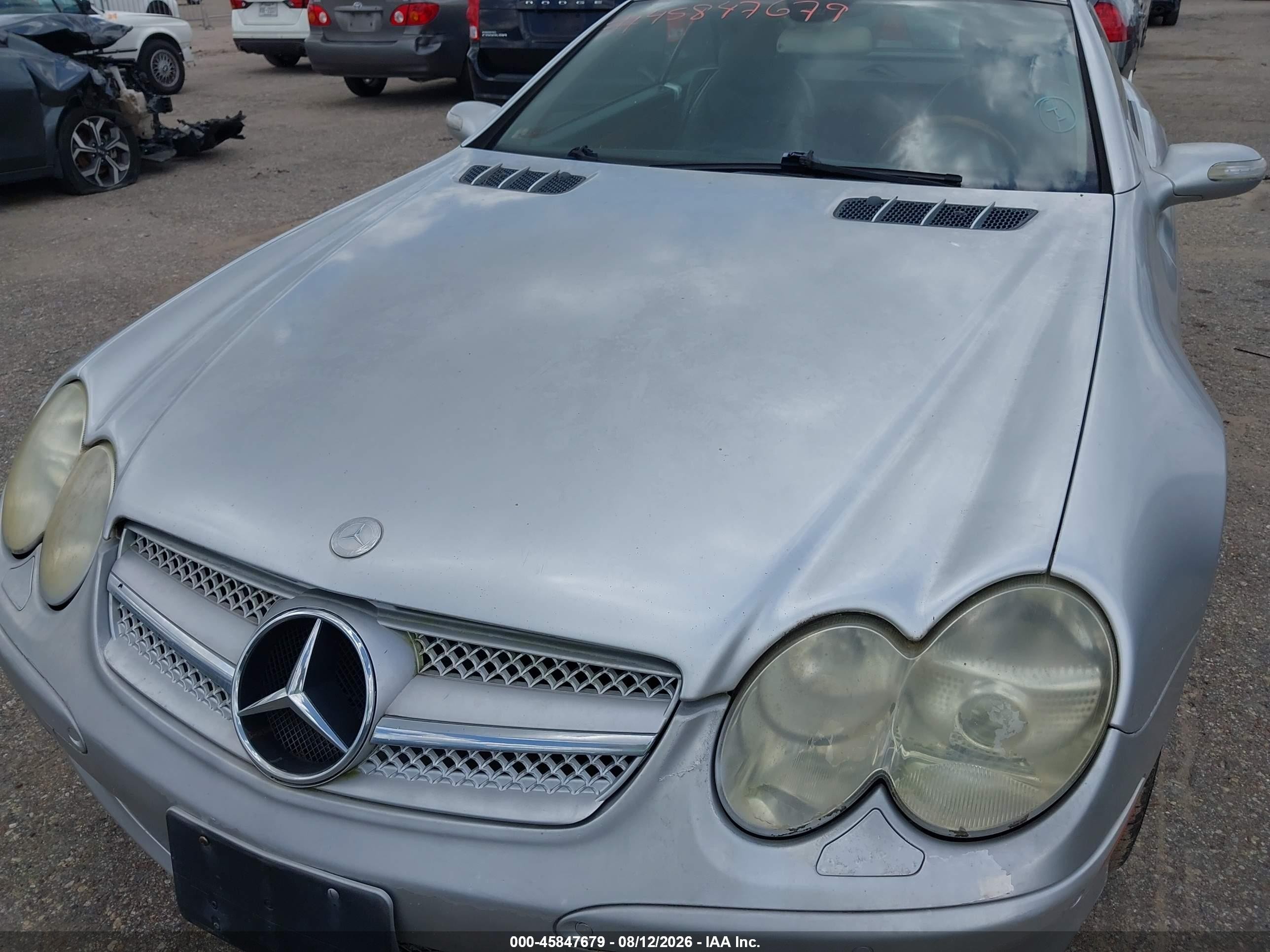 2005 Mercedes-benz Sl 500   Silver vin: WDBSK75F05F099169
