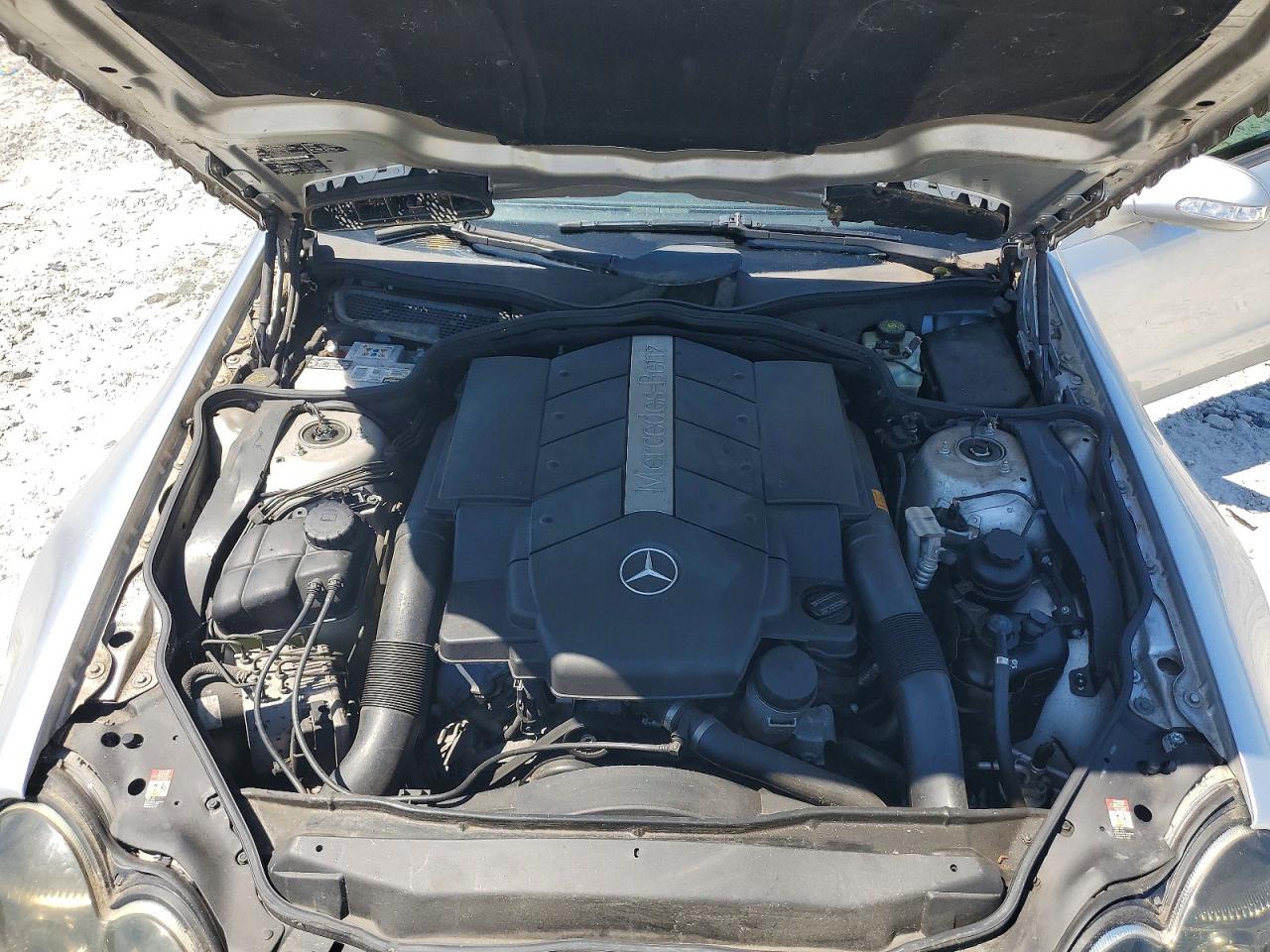 2004 Mercedes-benz Sl-class Silver vin: WDBSK75F13F049703