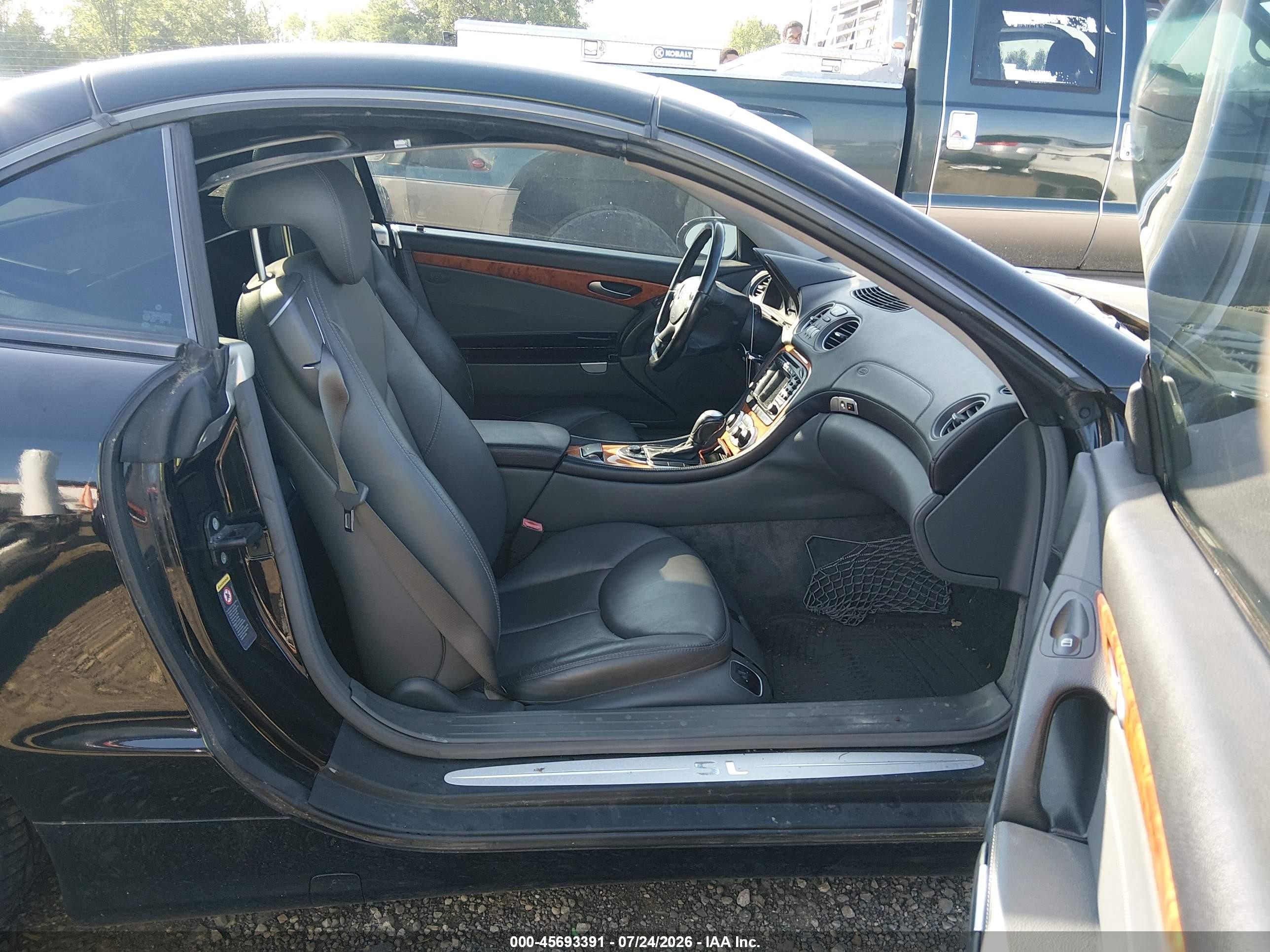 2003 Mercedes-benz Sl 500   Black vin: WDBSK75F13F059017
