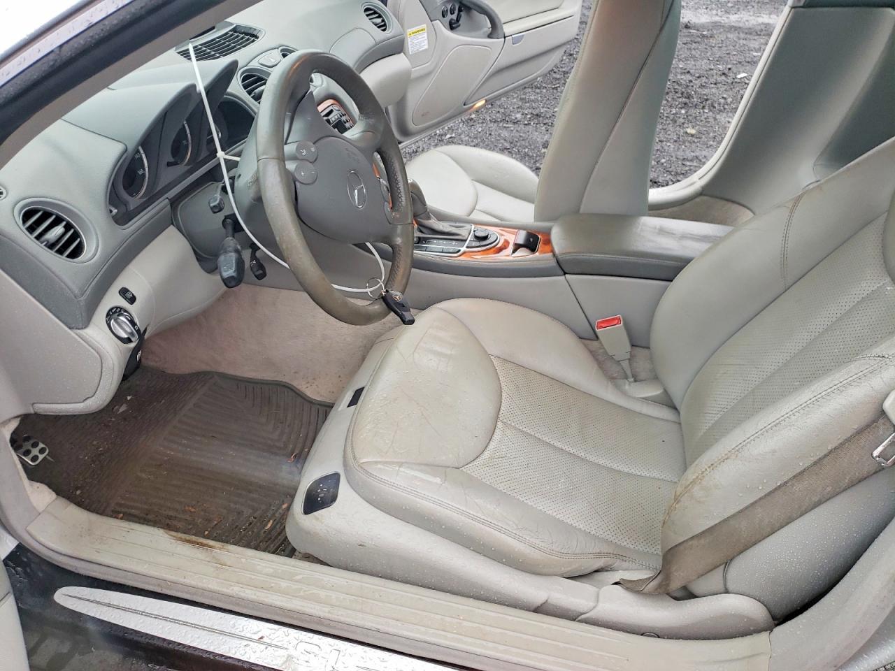 2004 Mercedes-benz Sl 500 Silver vin: WDBSK75F14F070181