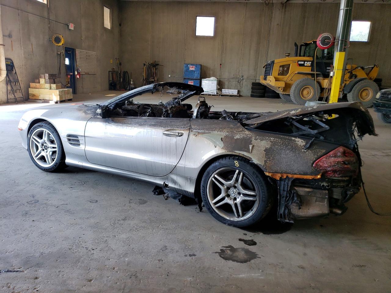 2005 Mercedes-benz Sl 500 Серебряный vin: WDBSK75F15F092960