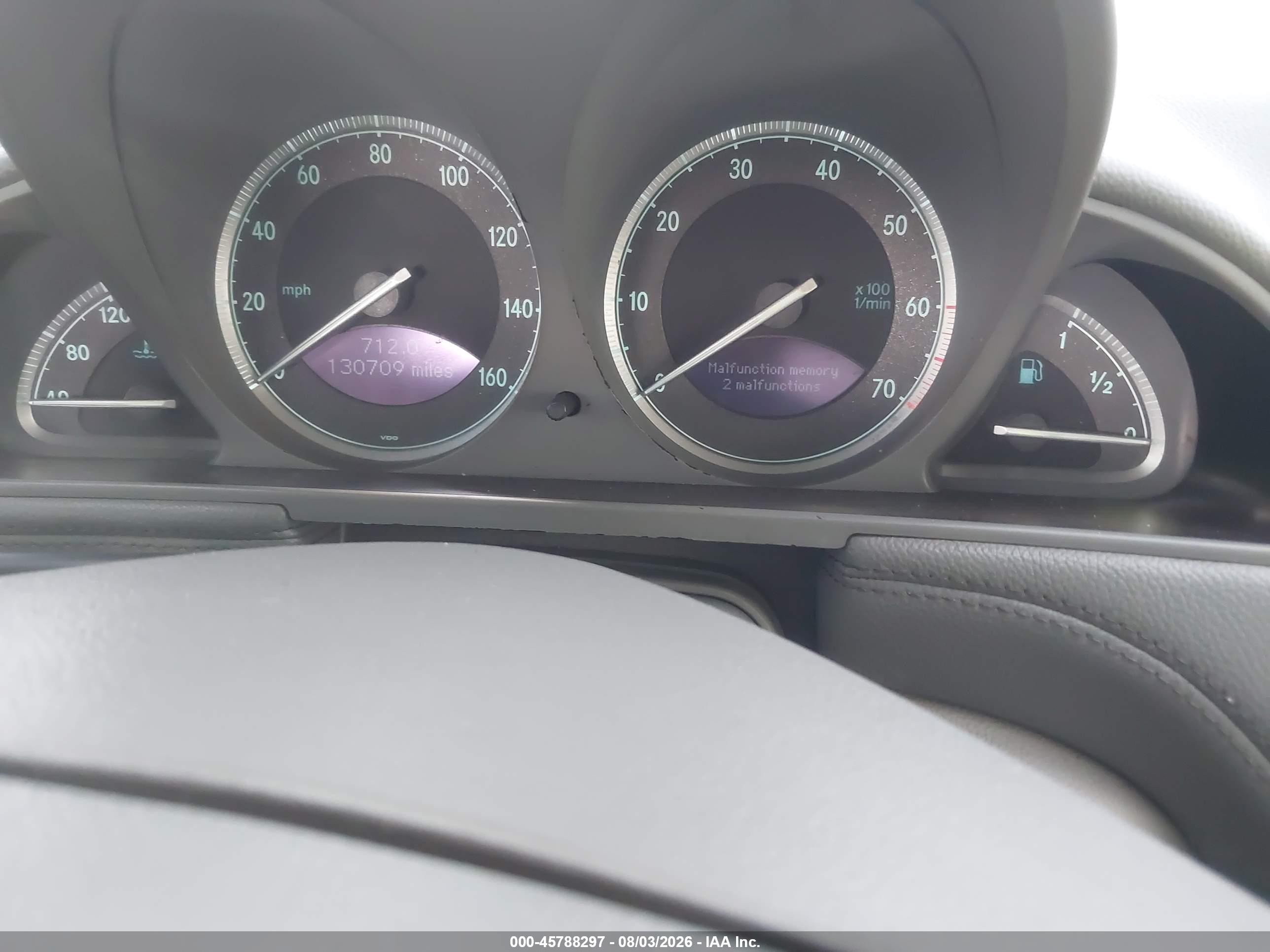 2003 Mercedes-benz Sl 500   White vin: WDBSK75F23F006648