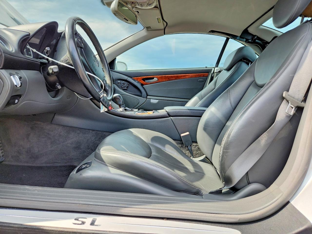 2004 Mercedes-benz Sl 500 Silver vin: WDBSK75F24F080511