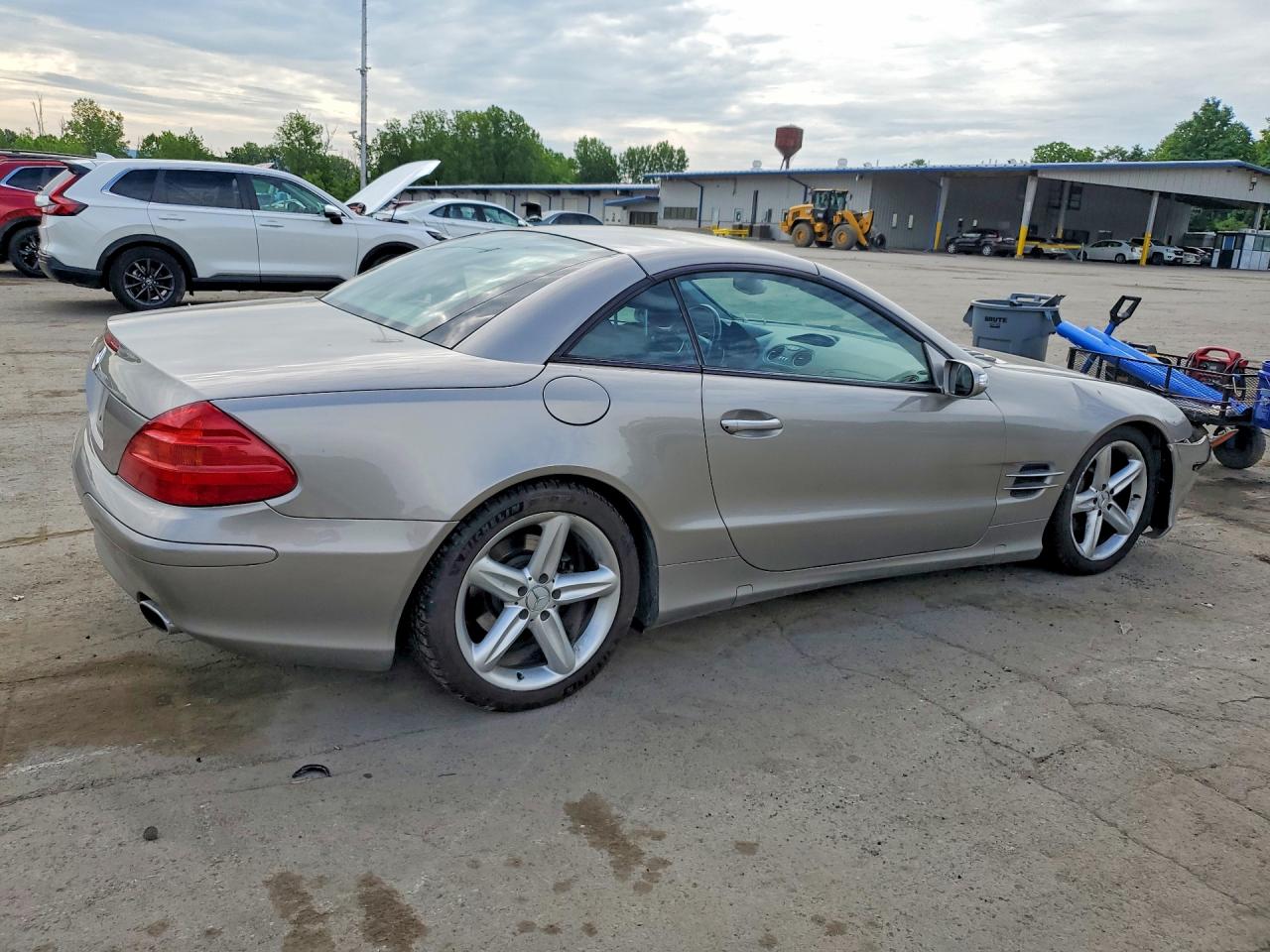 2005 Mercedes-benz Sl 500 Gray vin: WDBSK75F25F087301