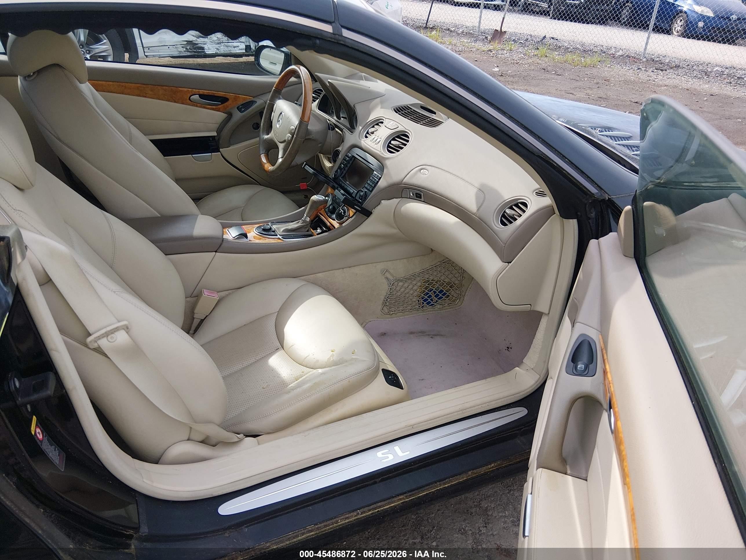 2005 Mercedes-benz Sl 500   Black vin: WDBSK75F25F093650