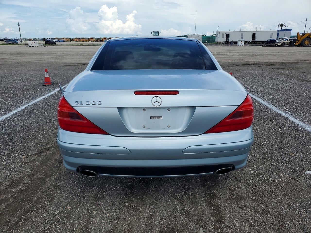 2003 Mercedes-benz Sl 500r Silver vin: WDBSK75F33F031395