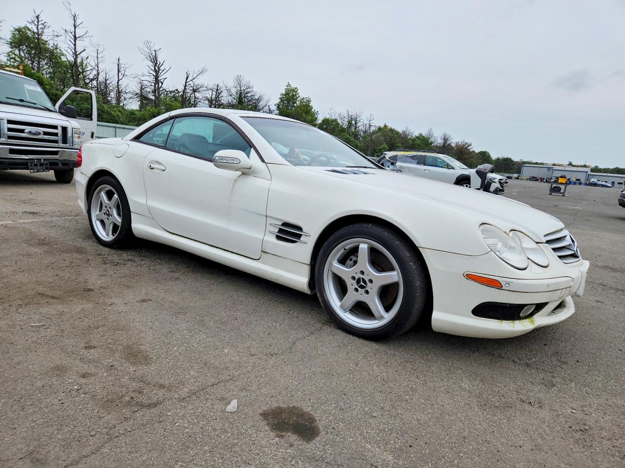 2003 Mercedes-benz Sl 500r White vin: WDBSK75F33F034765