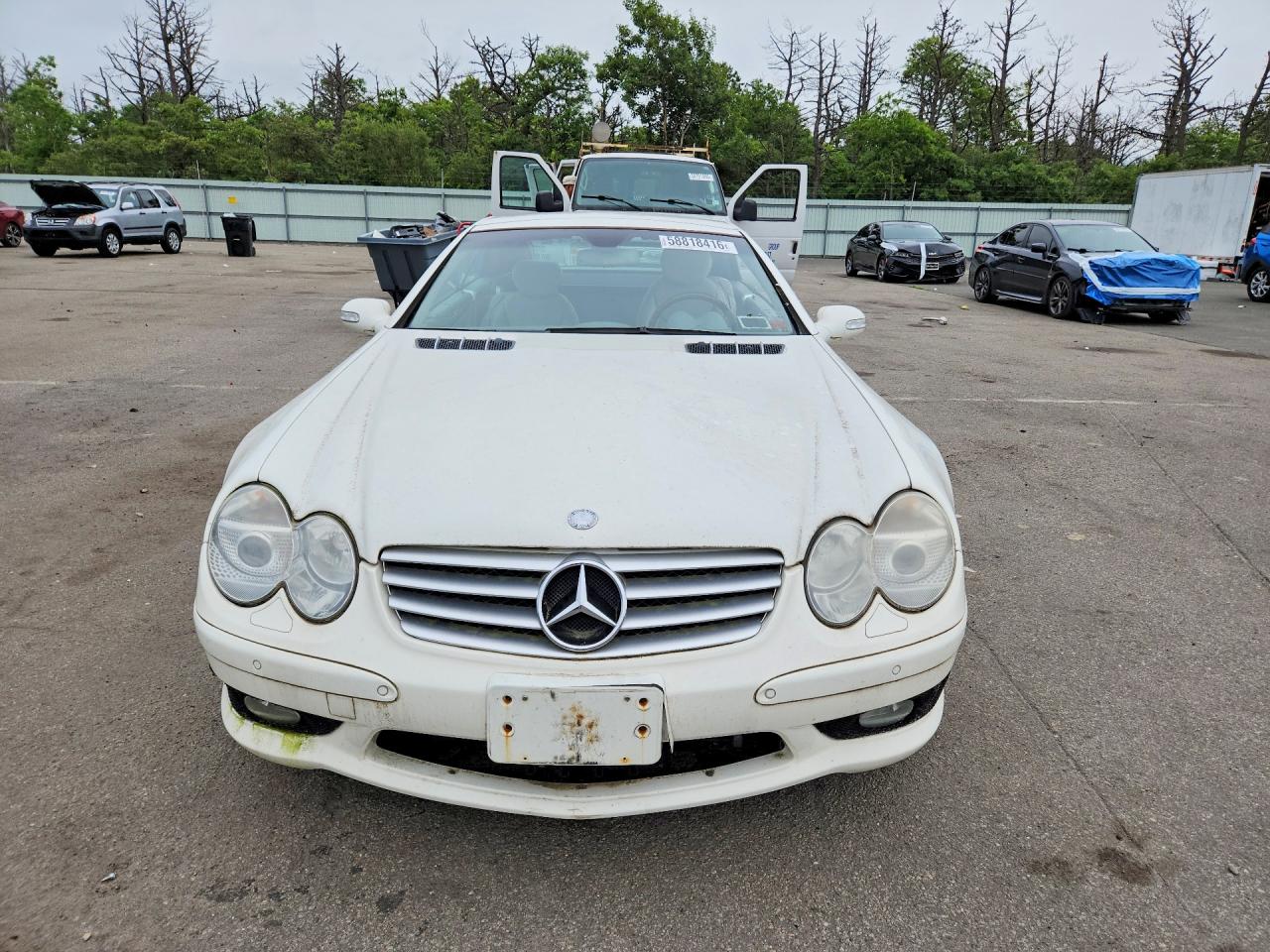 2003 Mercedes-benz Sl 500r White vin: WDBSK75F33F034765